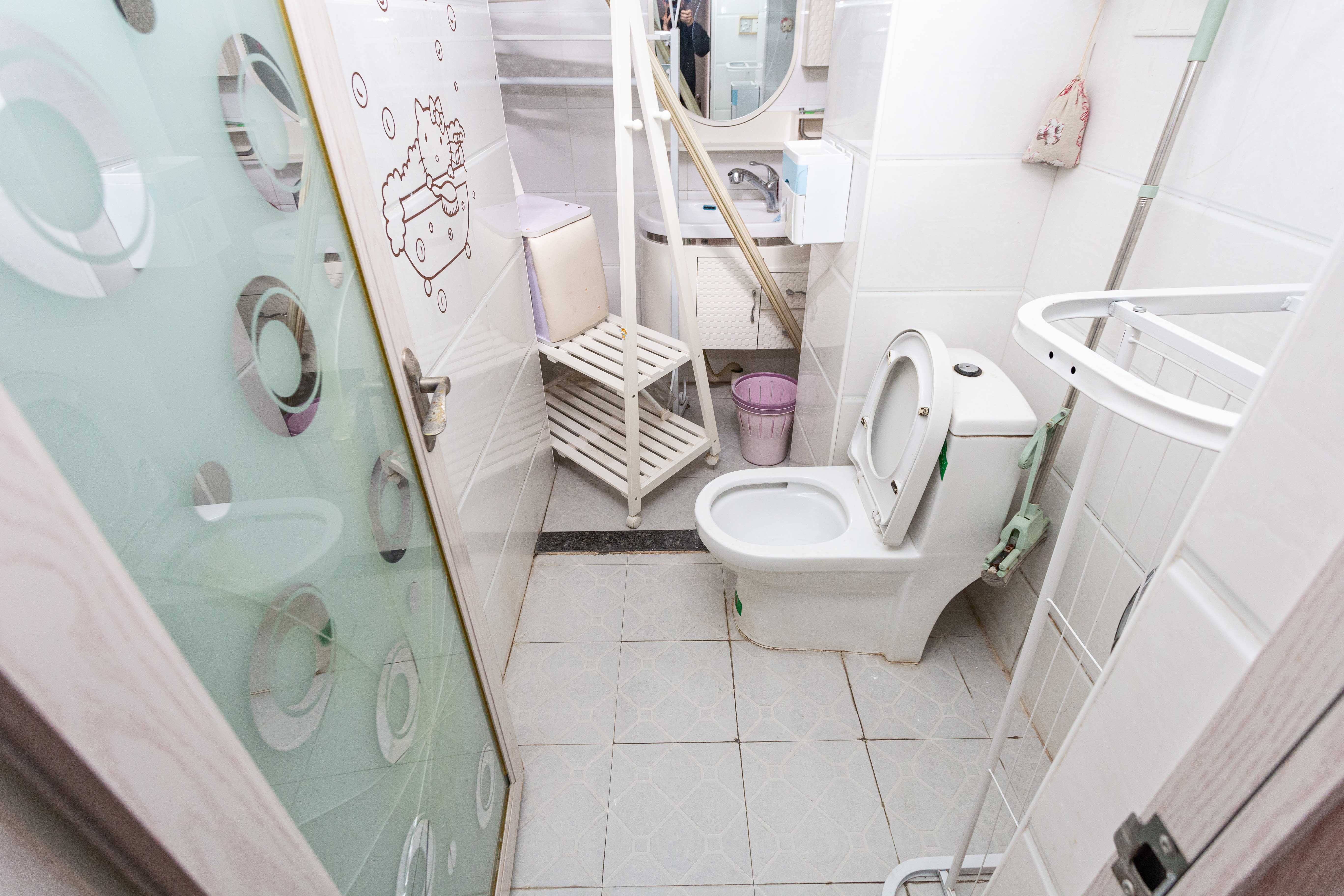 勤诚达新界 3室2厅1卫 69.0万 勤诚达新界 3室2厅1卫 69.0万卫生间