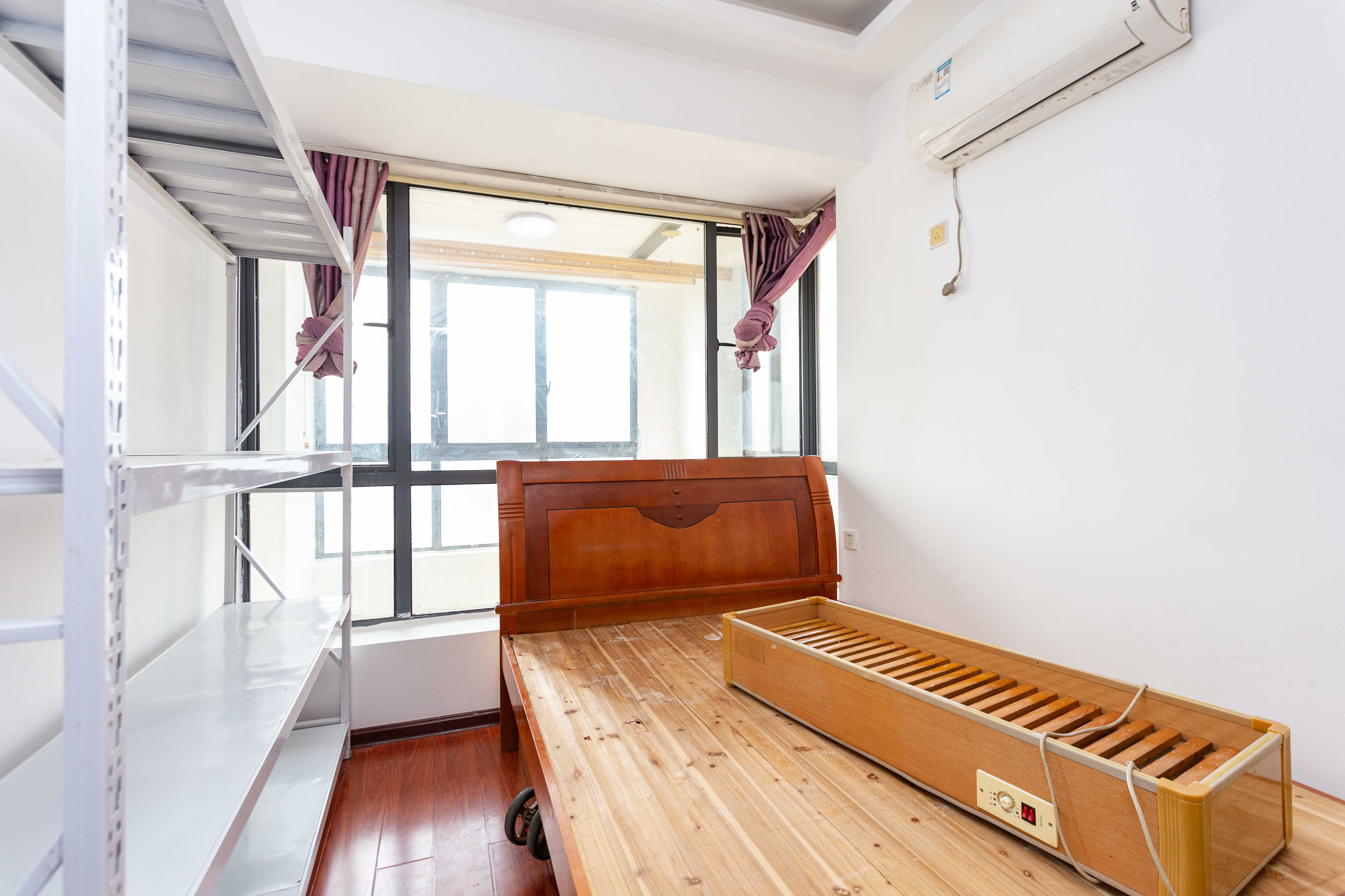 勤诚达新界 3室2厅1卫 69.0万 勤诚达新界 3室2厅1卫 69.0万卧室