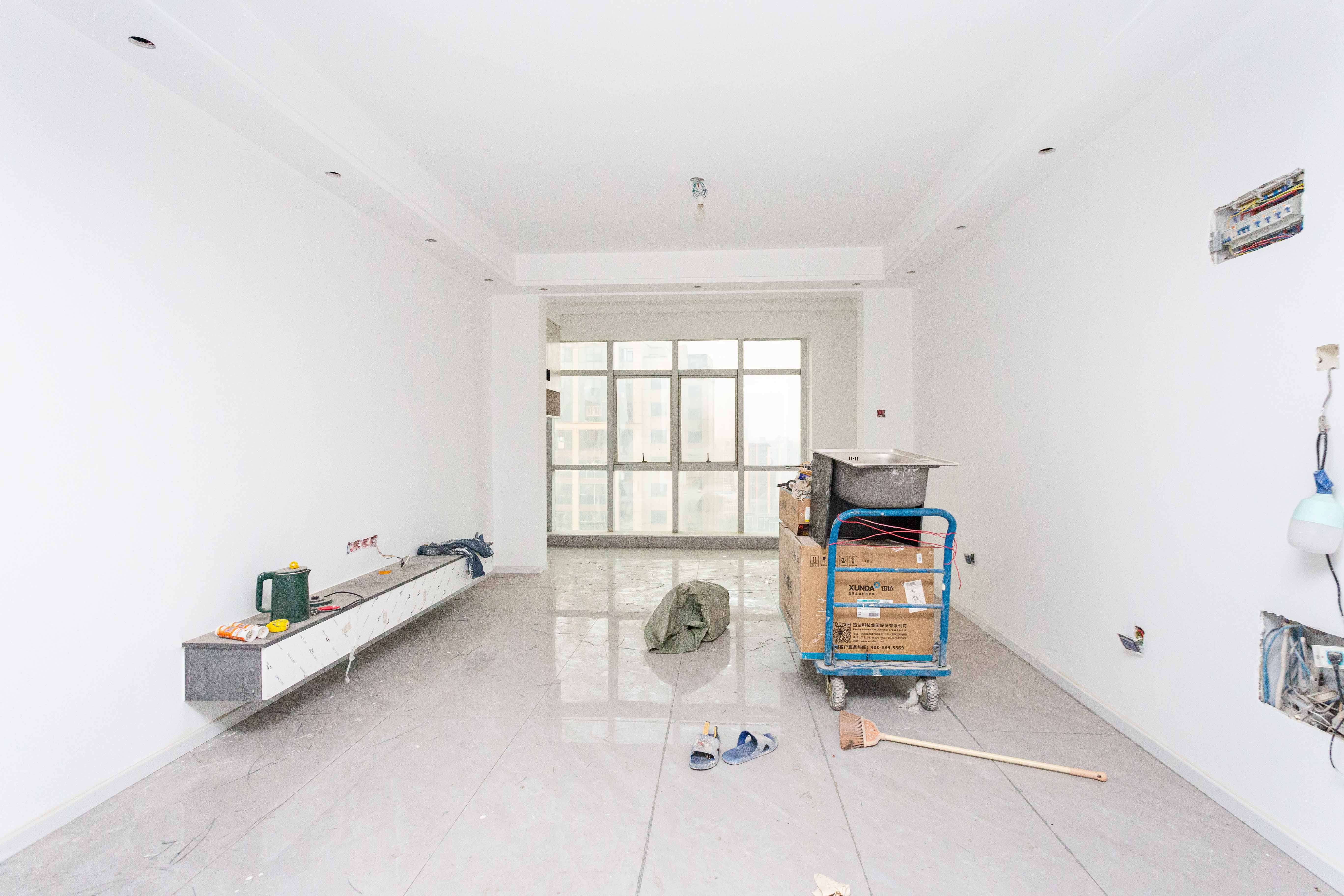 乾源国际 3室2厅2卫 75.0万 乾源国际 3室2厅2卫 75.0万客厅