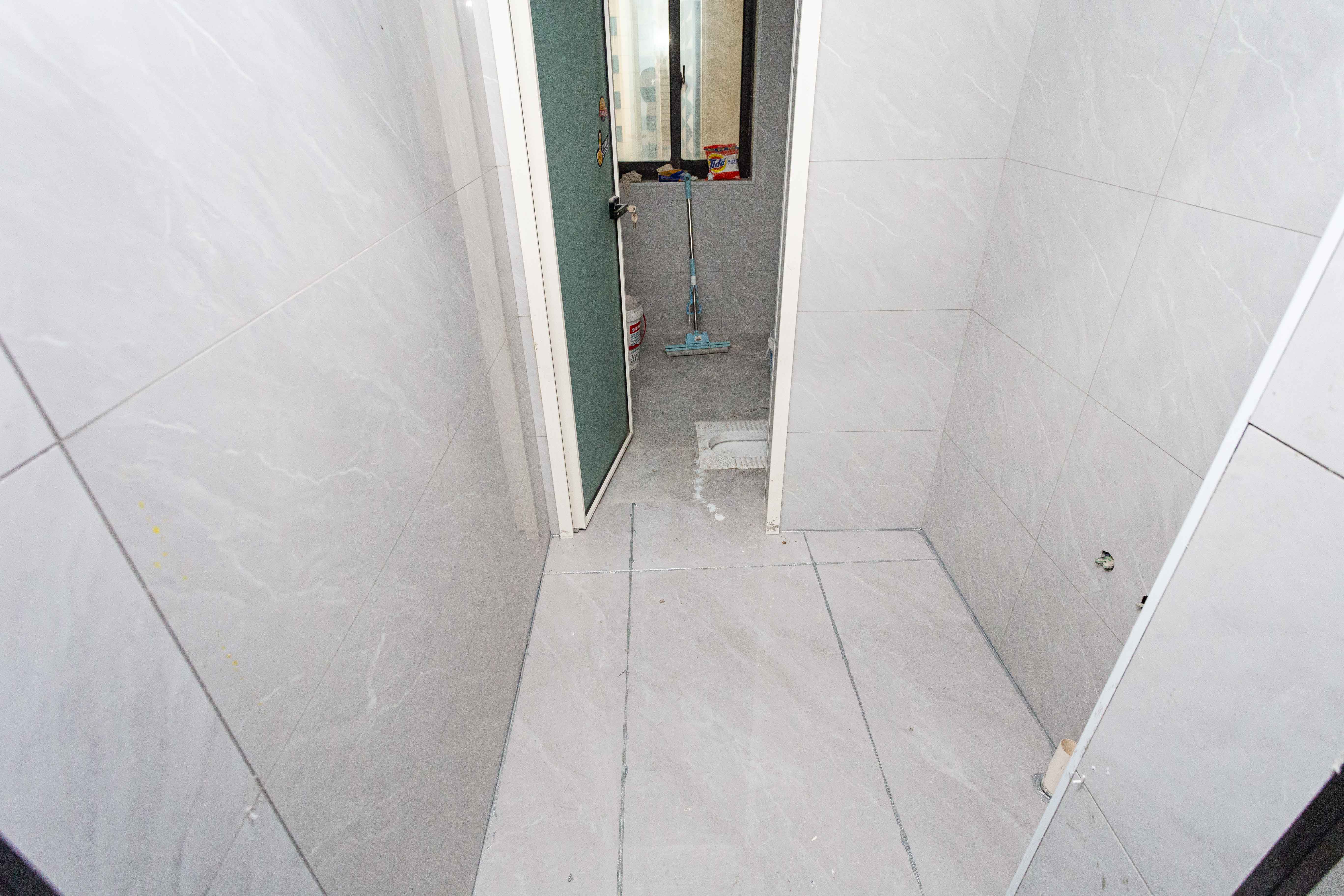 乾源国际  3室2厅2卫    75.0万卫生间