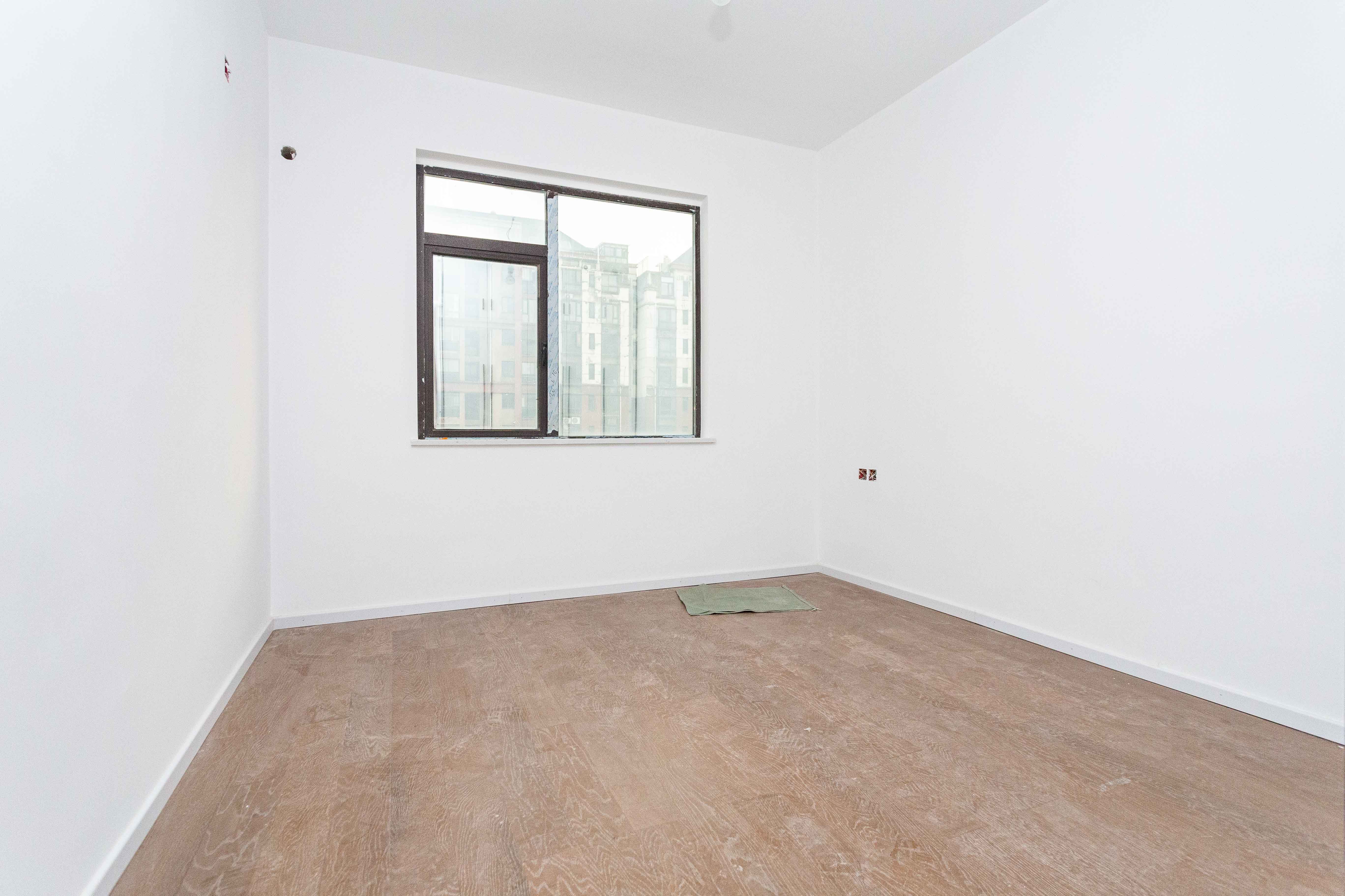 乾源国际  3室2厅2卫    75.0万卧室