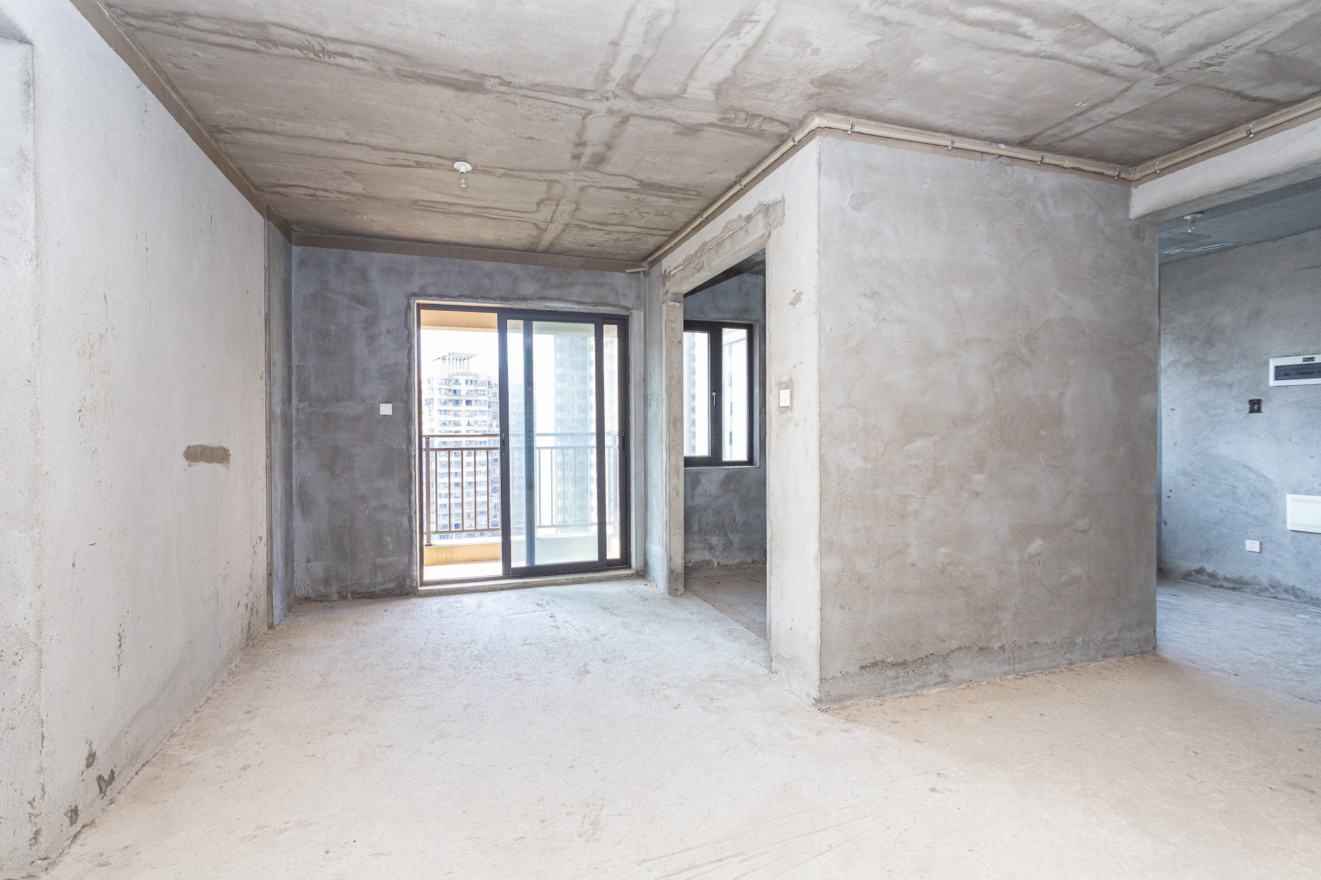 勤诚达境界城  4室2厅2卫    126.0万 勤诚达境界城  4室2厅2卫    126.0万客厅