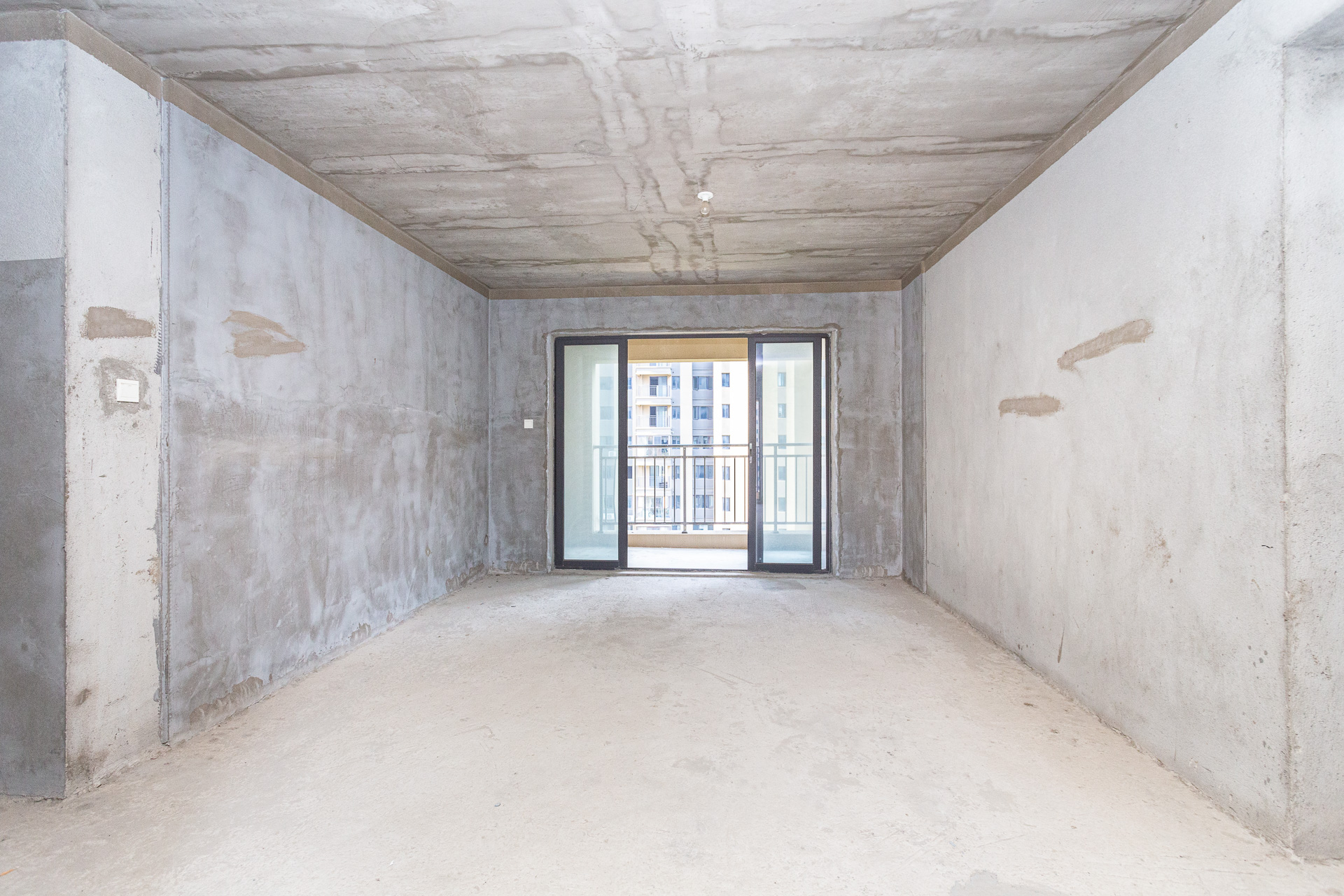 勤诚达境界城  4室2厅2卫    126.0万 勤诚达境界城  4室2厅2卫    126.0万客厅