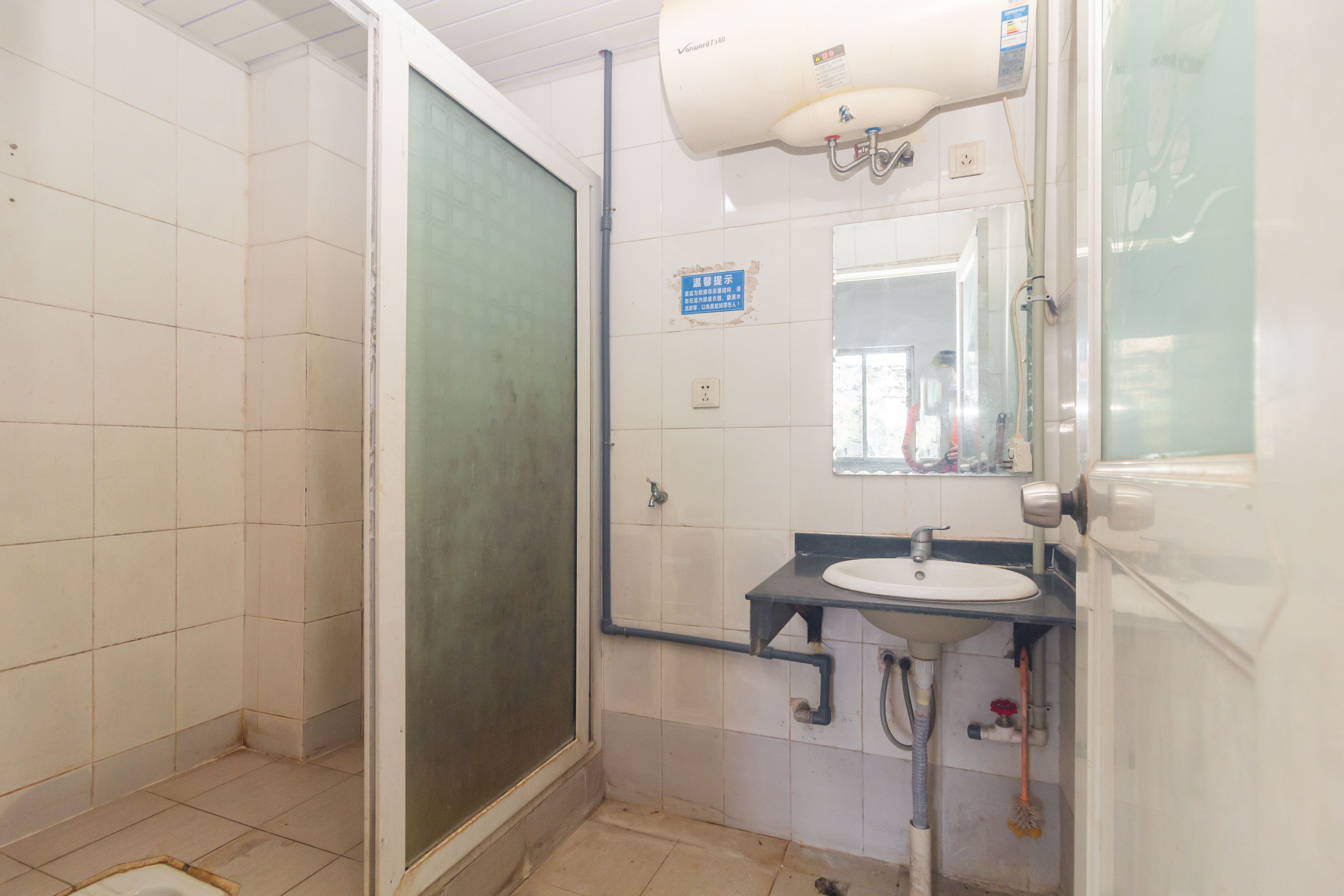 创业乐园 2室1厅1卫 28.0万 创业乐园 2室1厅1卫 28.0万卫生间