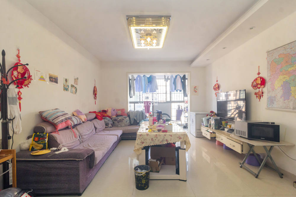 紫云阁  3室2厅2卫    68.0万