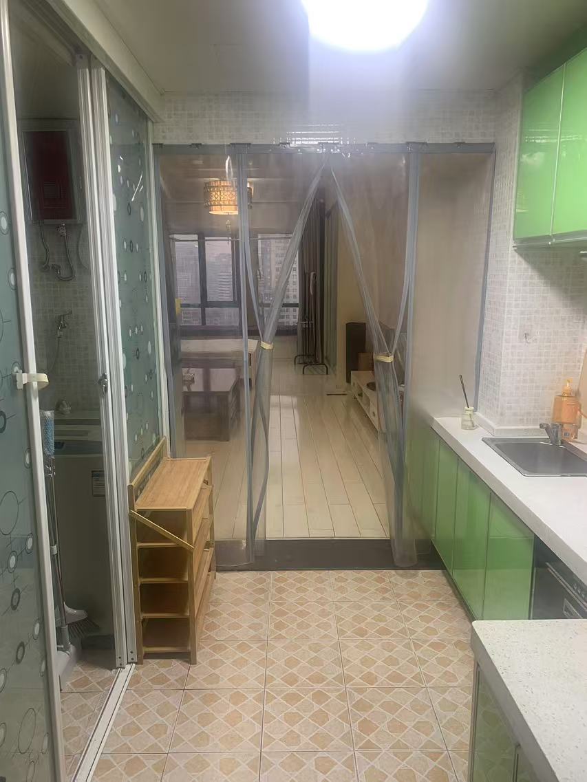 摩天一号 1室1厅1卫 2200.0元/月 摩天一号 1室1厅1卫 2200.0元/月室内图