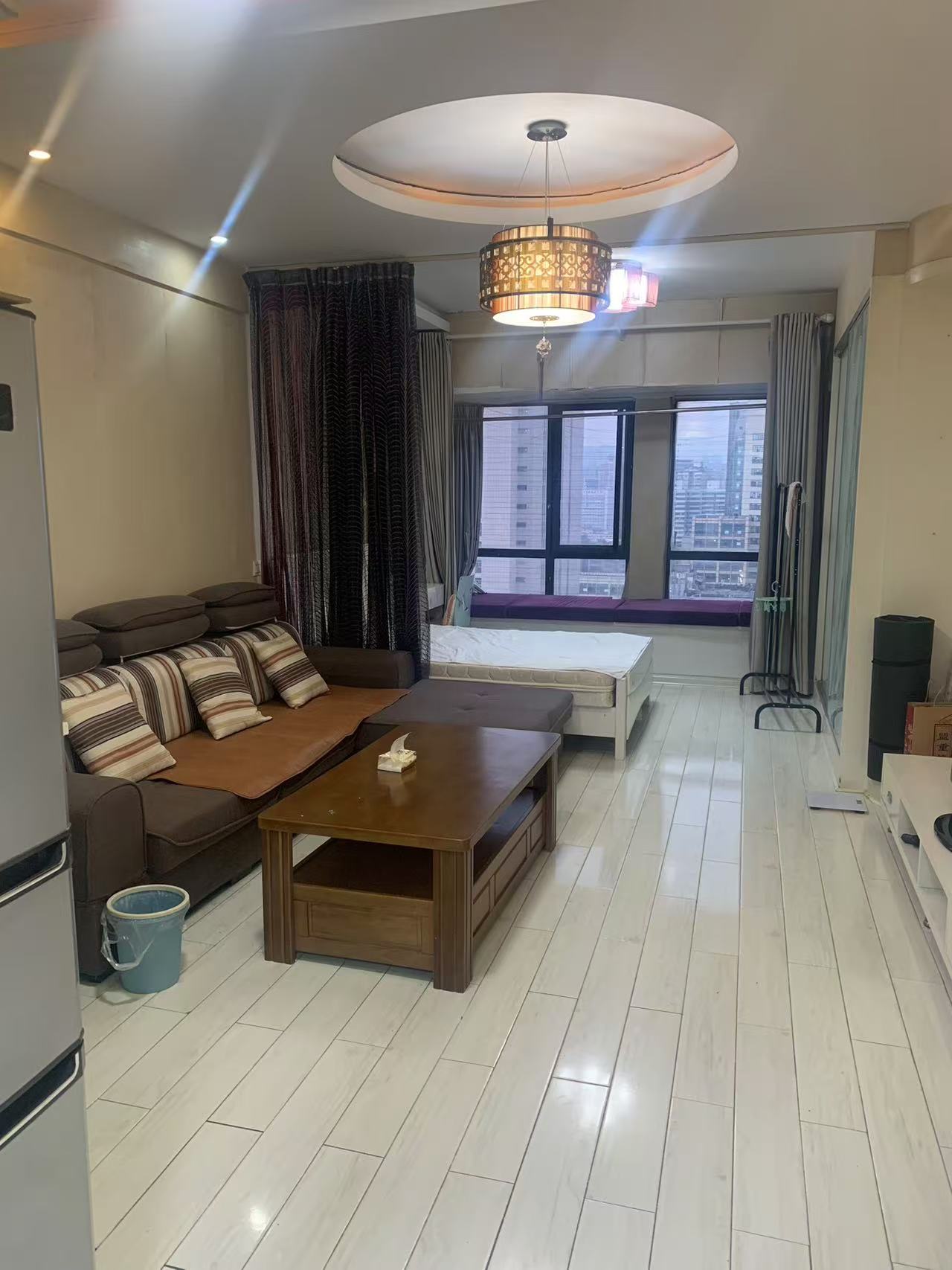 摩天一号 1室1厅1卫 2200.0元/月 摩天一号 1室1厅1卫 2200.0元/月室内图