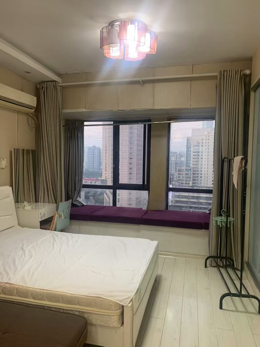 摩天一号 1室1厅1卫 2200.0元/月 摩天一号 1室1厅1卫 2200.0元/月室内图