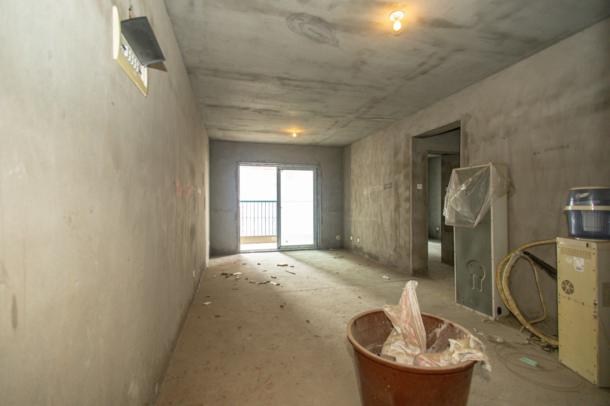 蝴蝶谷 2室2厅1卫 32.8万 蝴蝶谷 2室2厅1卫 32.8万客厅