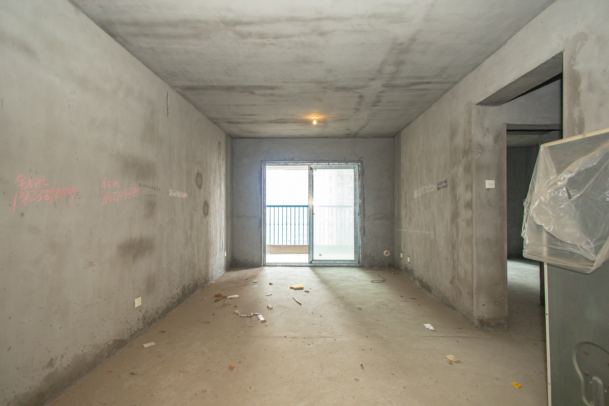 蝴蝶谷 2室2厅1卫 32.8万 蝴蝶谷 2室2厅1卫 32.8万客厅