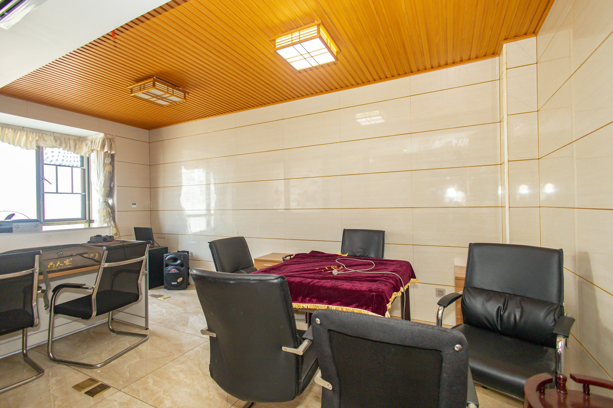 卧龙居国际村 6室3厅3卫 160.0万 卧龙居国际村 6室3厅3卫 160.0万其他