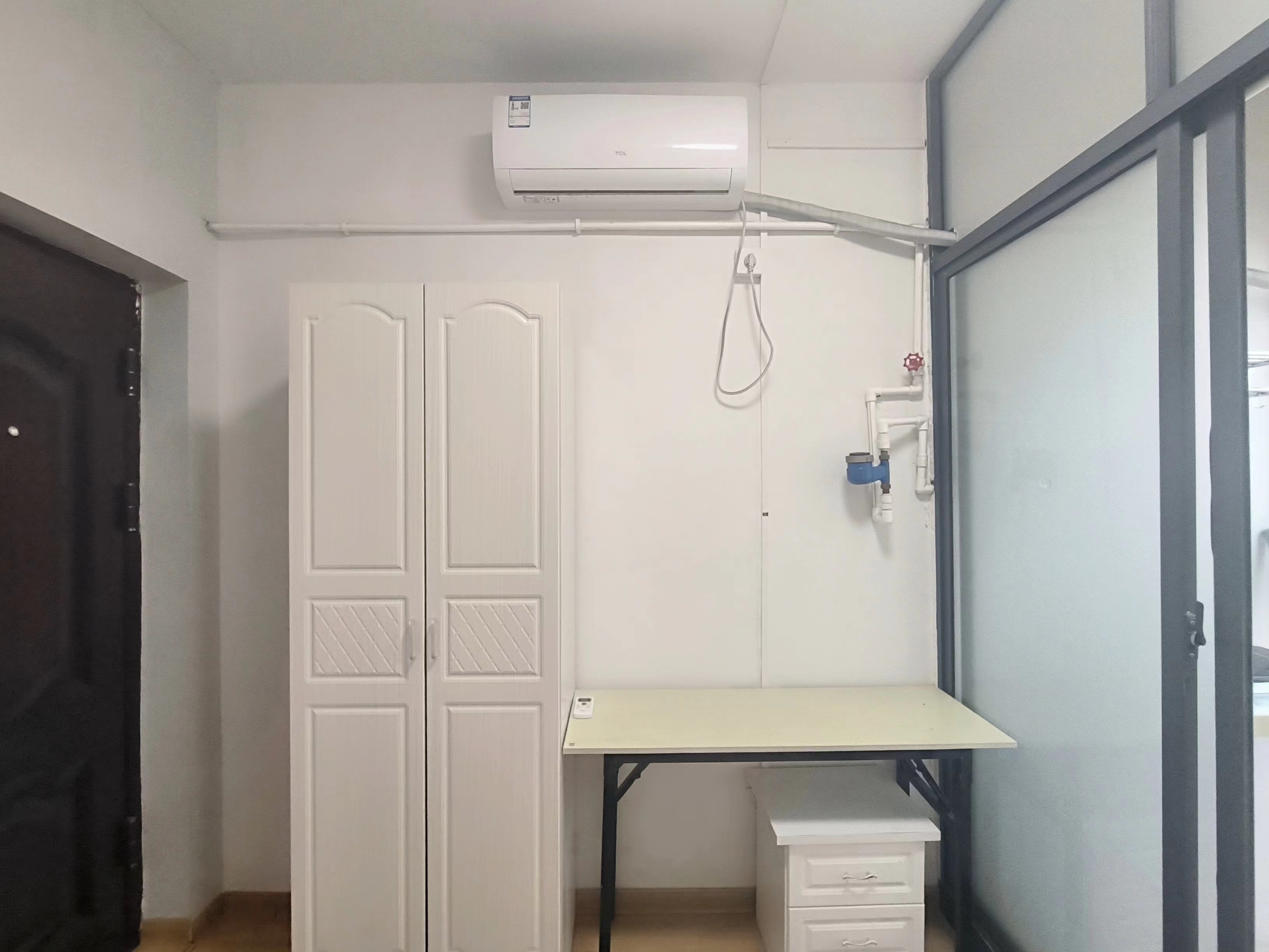 米兰春天  1室2厅1卫    1000.0元/月室内图