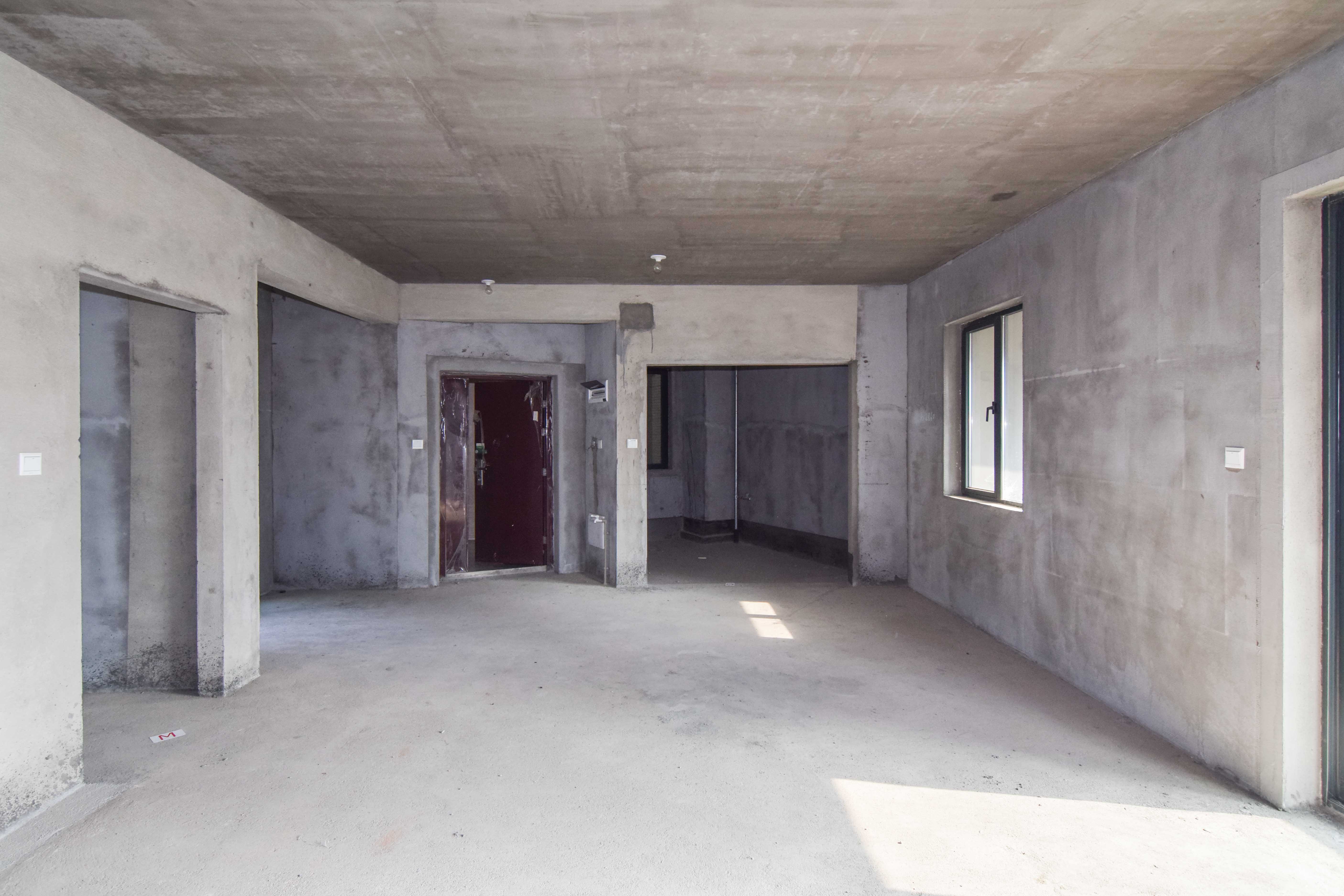 凯尔花缇紫郡  4室2厅2卫    90.0万 凯尔花缇紫郡  4室2厅2卫    90.0万客厅