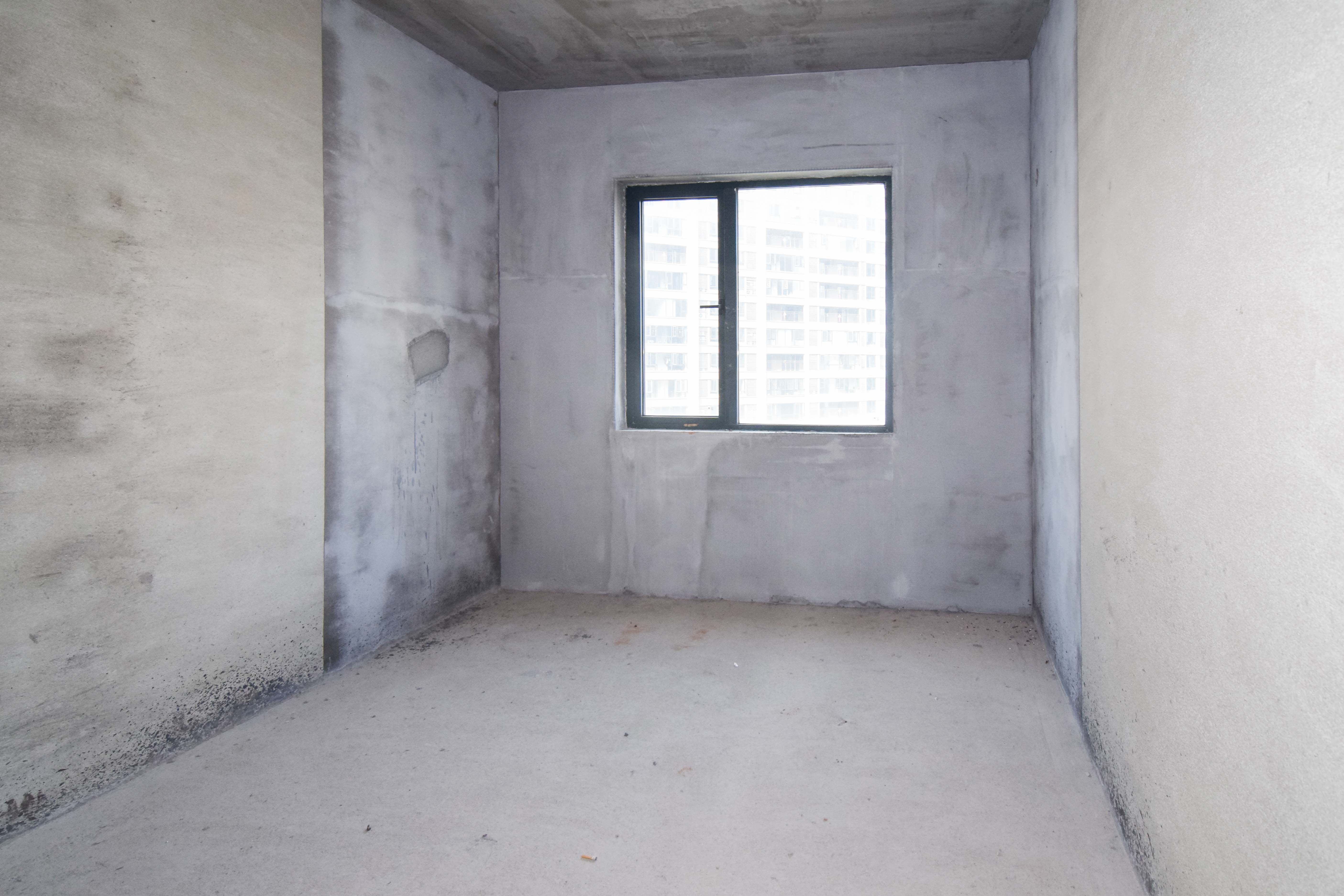 凯尔花缇紫郡  4室2厅2卫    90.0万 凯尔花缇紫郡  4室2厅2卫    90.0万卧室