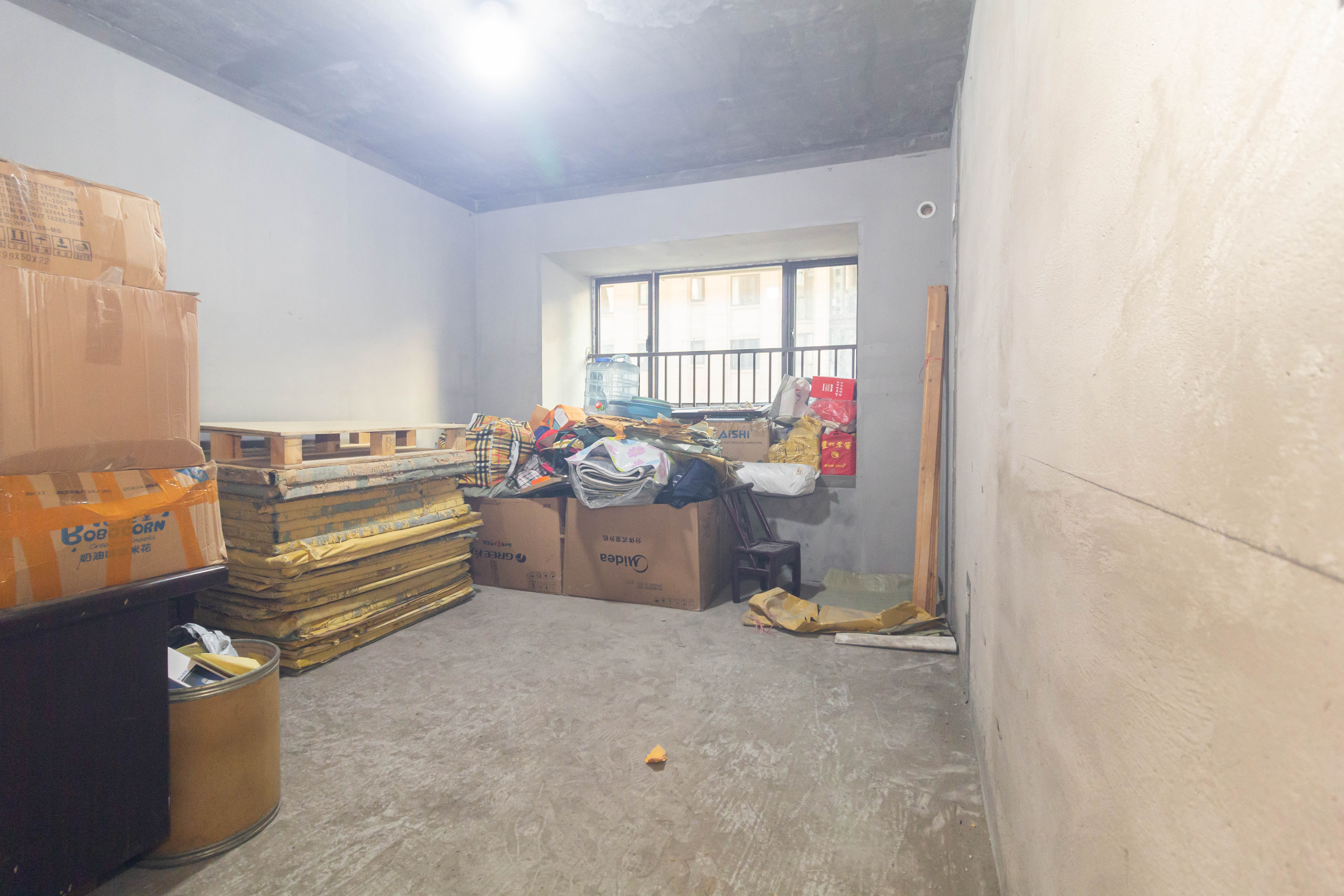 中交中央公园D3区  4室2厅2卫   175.00万卧室