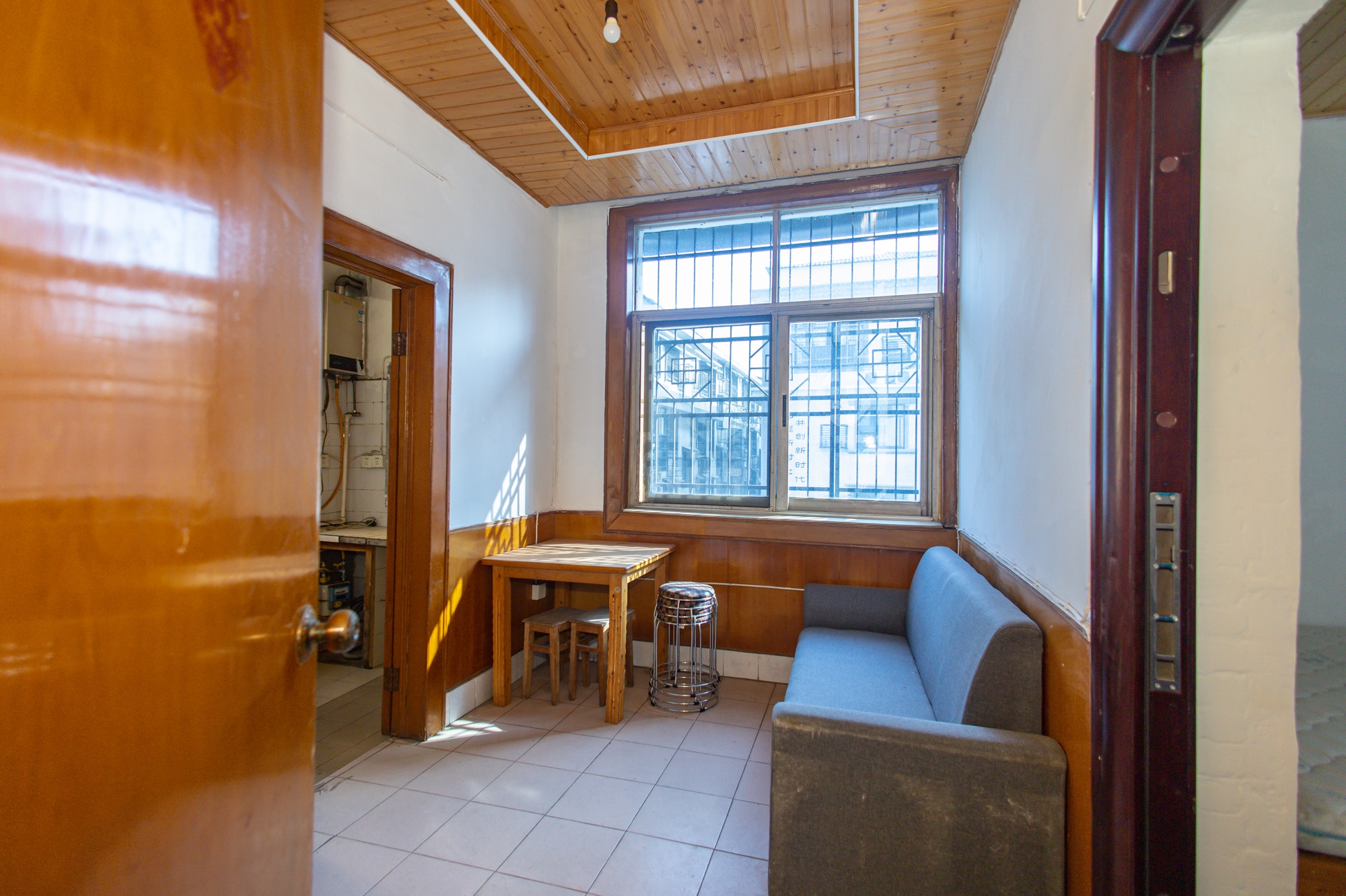 星沙一区 6室3厅3卫 168.0万 星沙一区 6室3厅3卫 168.0万客厅