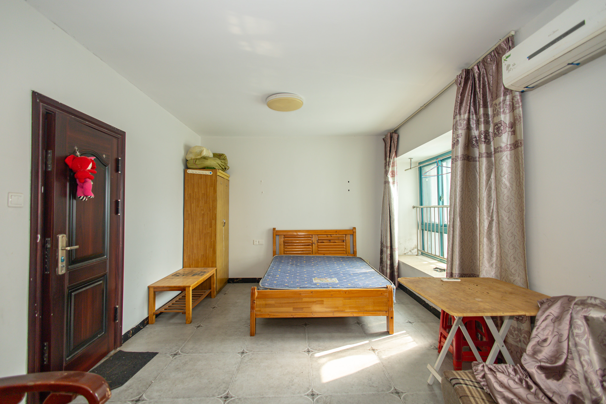 蝴蝶谷 5室2厅2卫 68.0万 蝴蝶谷 5室2厅2卫 68.0万客厅