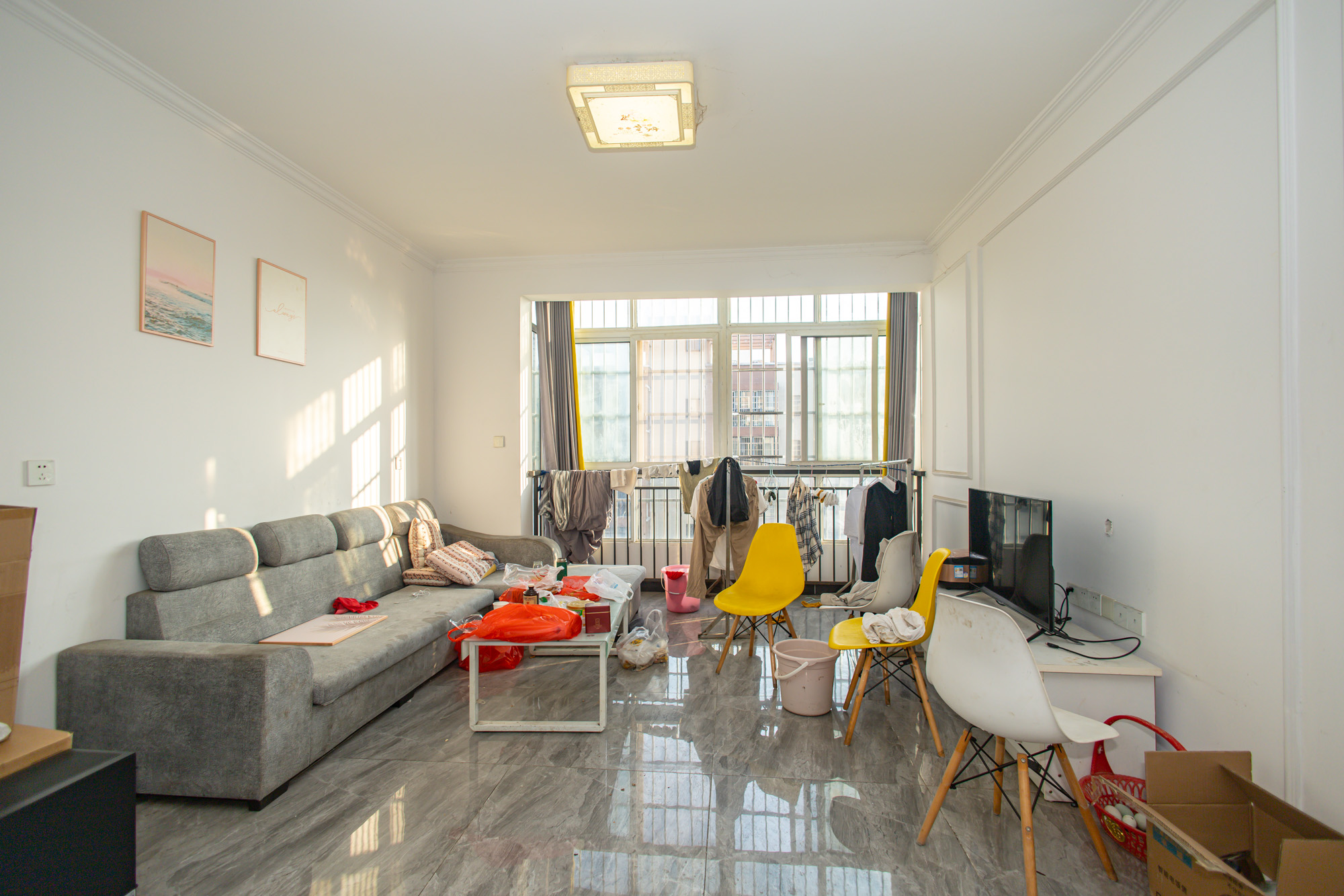 楚天世纪城东苑 3室2厅2卫 63.8万 楚天世纪城东苑 3室2厅2卫 63.8万客厅