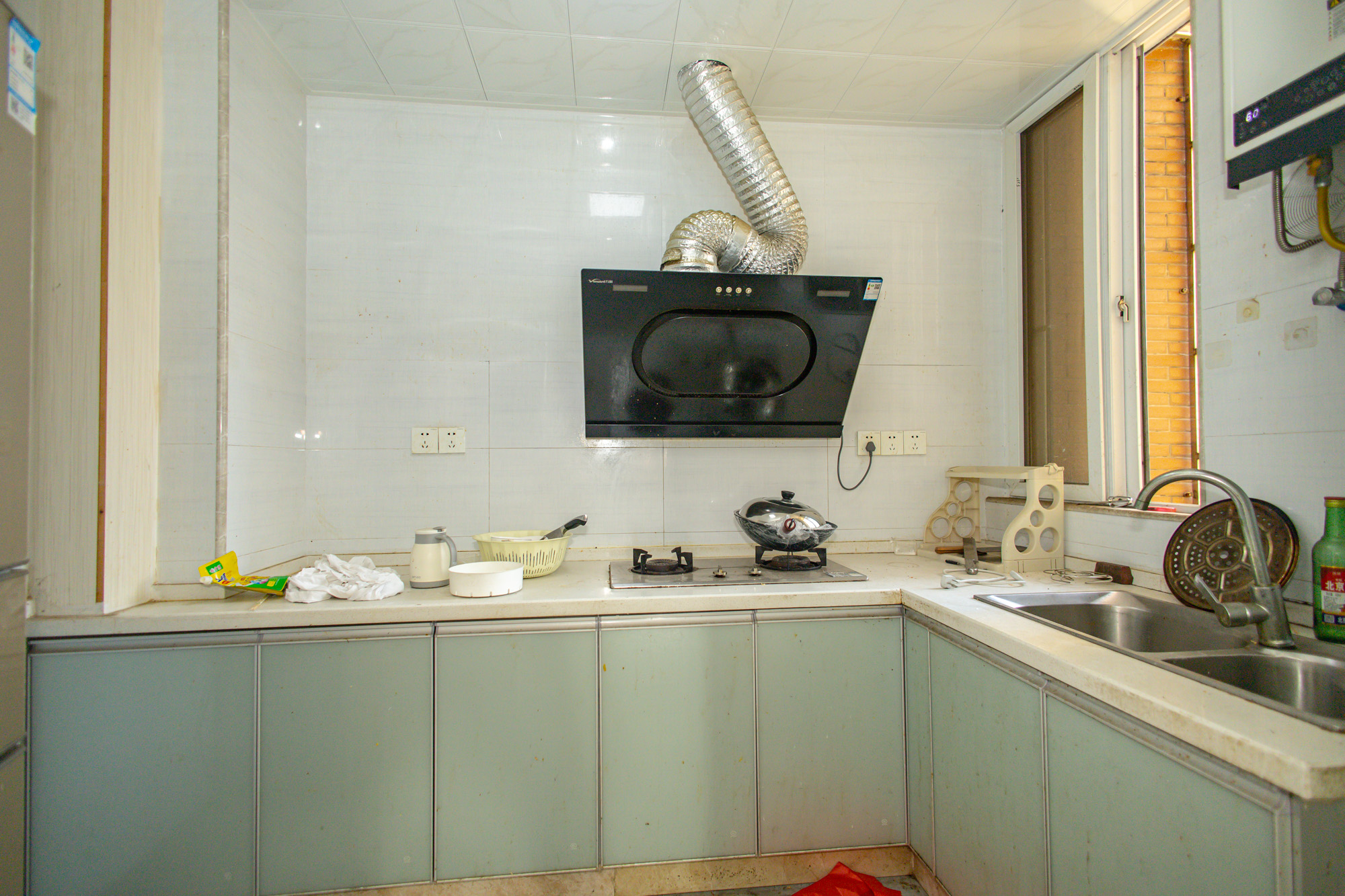 楚天世纪城东苑 3室2厅2卫 63.8万 楚天世纪城东苑 3室2厅2卫 63.8万厨房