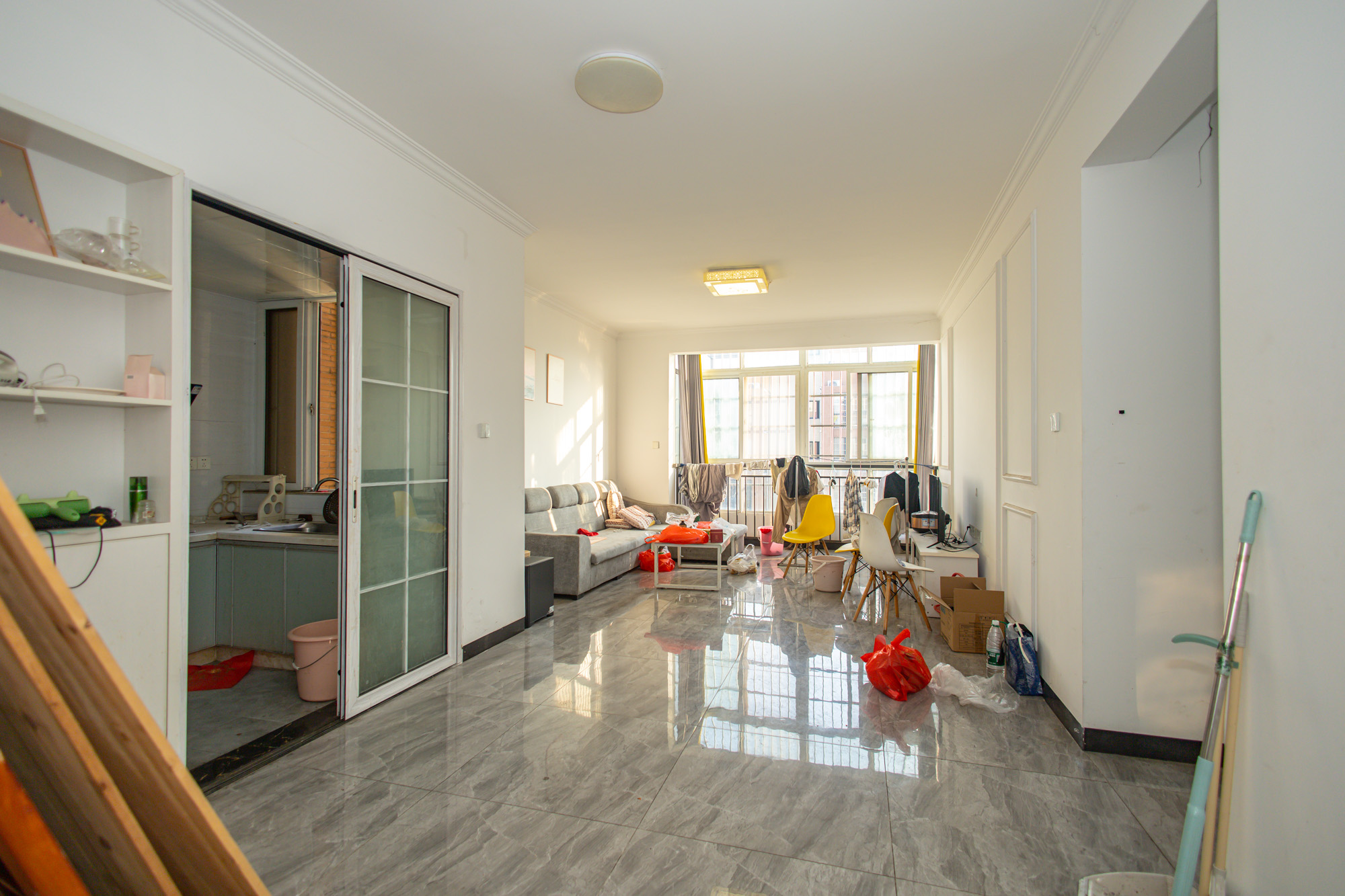 楚天世纪城东苑 3室2厅2卫 63.8万 楚天世纪城东苑 3室2厅2卫 63.8万客厅