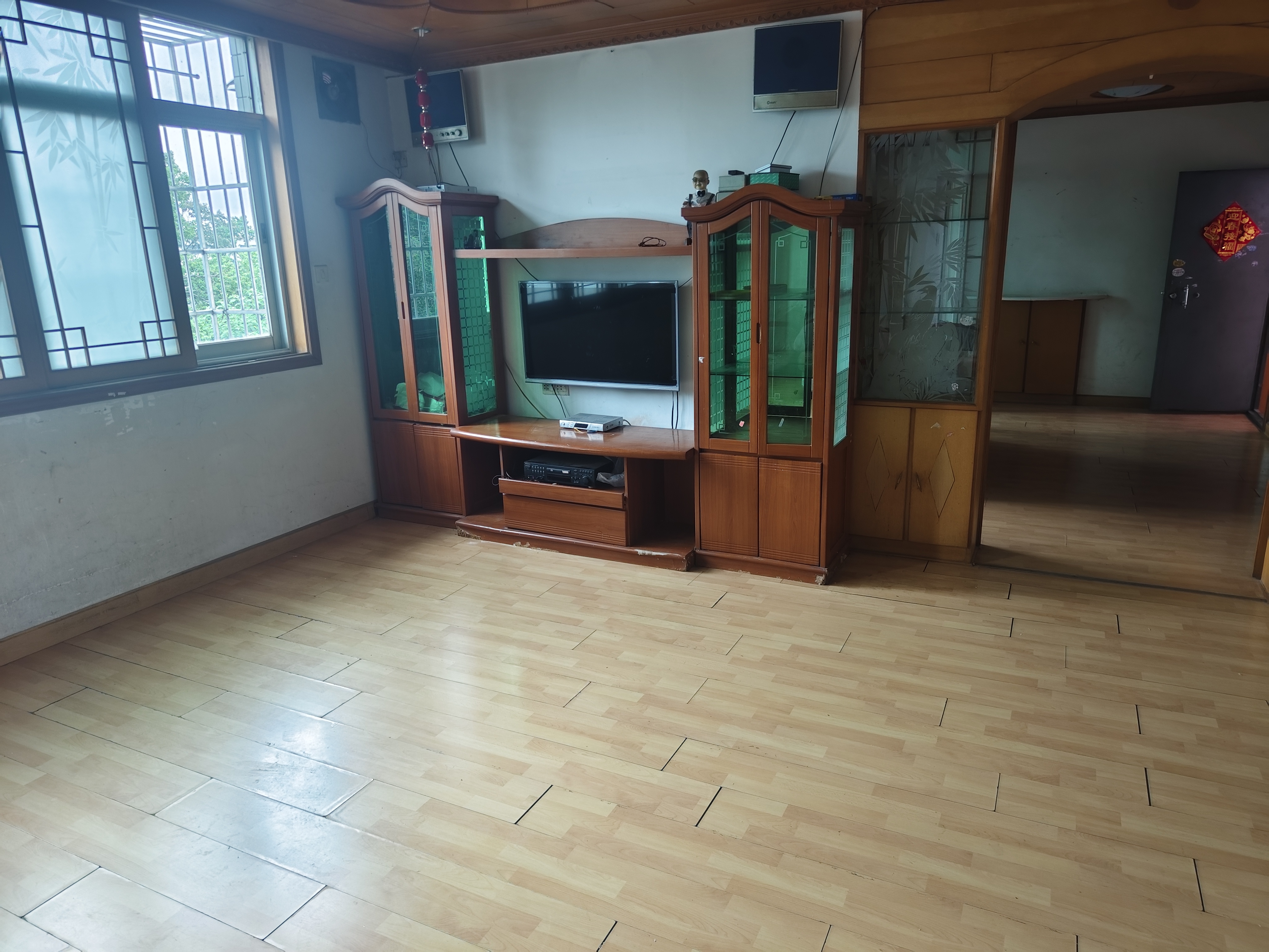 县政府小区(星邻南苑) 3室2厅1卫 1800.0元/月 县政府小区(星邻南苑) 3室2厅1卫 1800.0元/月室内图