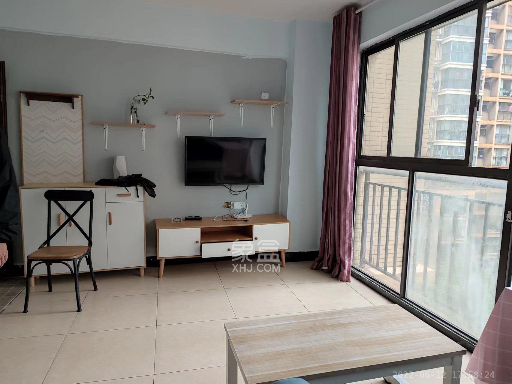 钱隆樽品(一、二、三期)  1室1厅1卫    1500.0元/月 钱隆樽品(一、二、三期)  1室1厅1卫    1500.0元/月