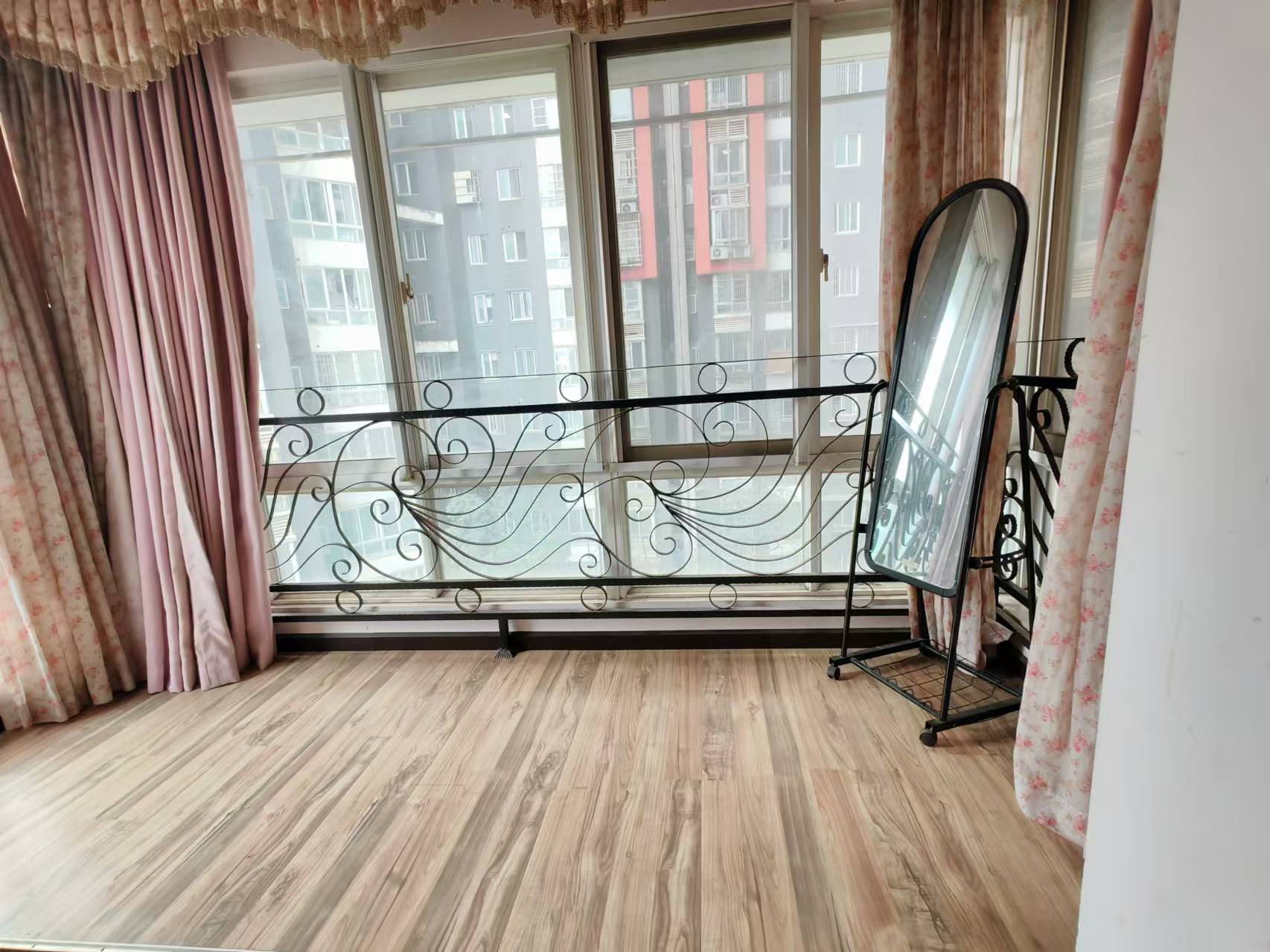 东门壹号家园 3室2厅2卫 3000.0元/月 东门壹号家园 3室2厅2卫 3000.0元/月室内图