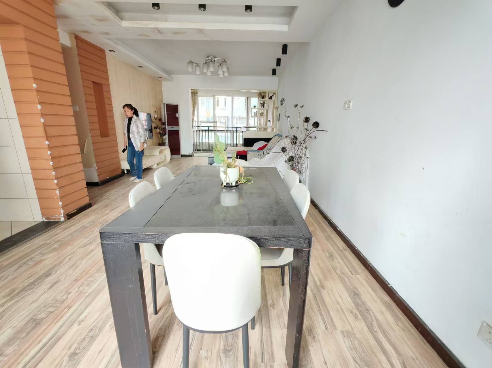 东门壹号家园 3室2厅2卫 3000.0元/月 东门壹号家园 3室2厅2卫 3000.0元/月室内图