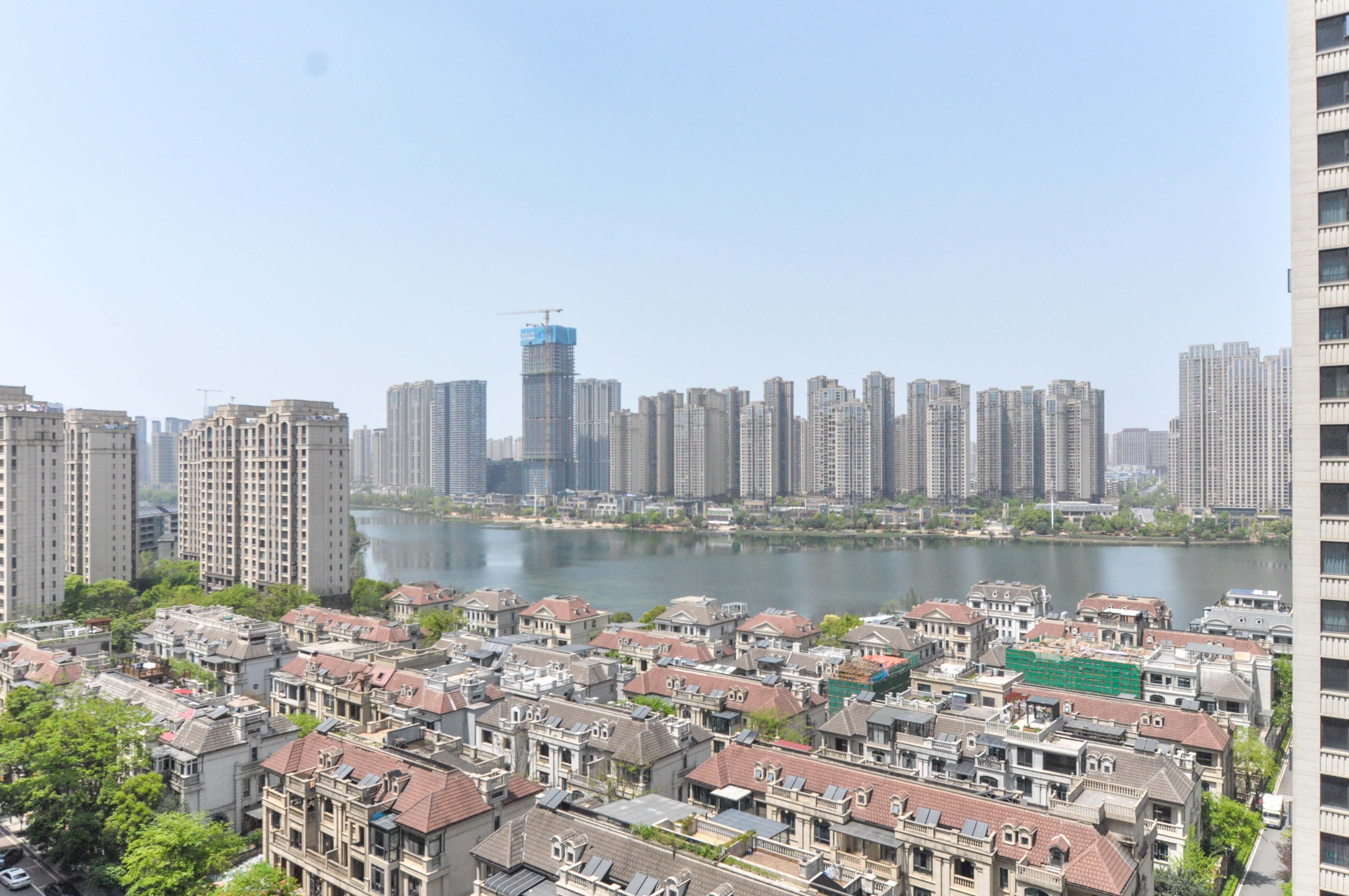 中海梅溪湖壹号  3室2厅2卫   205.00万其他