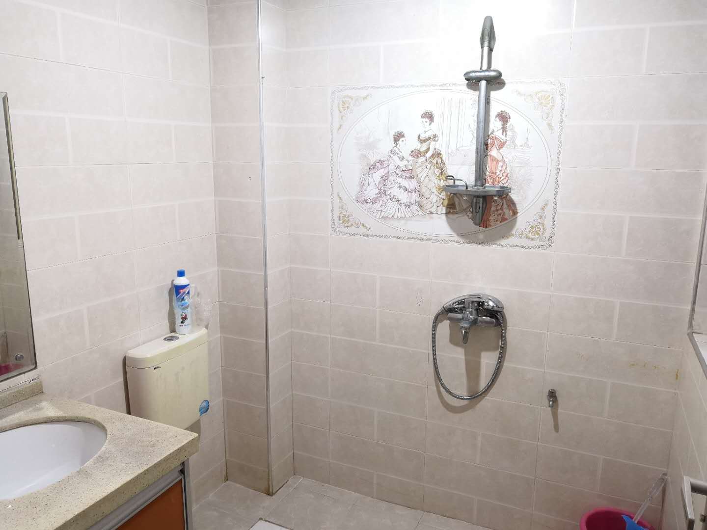 山水湾  2室2厅1卫   1700.00元/月室内图