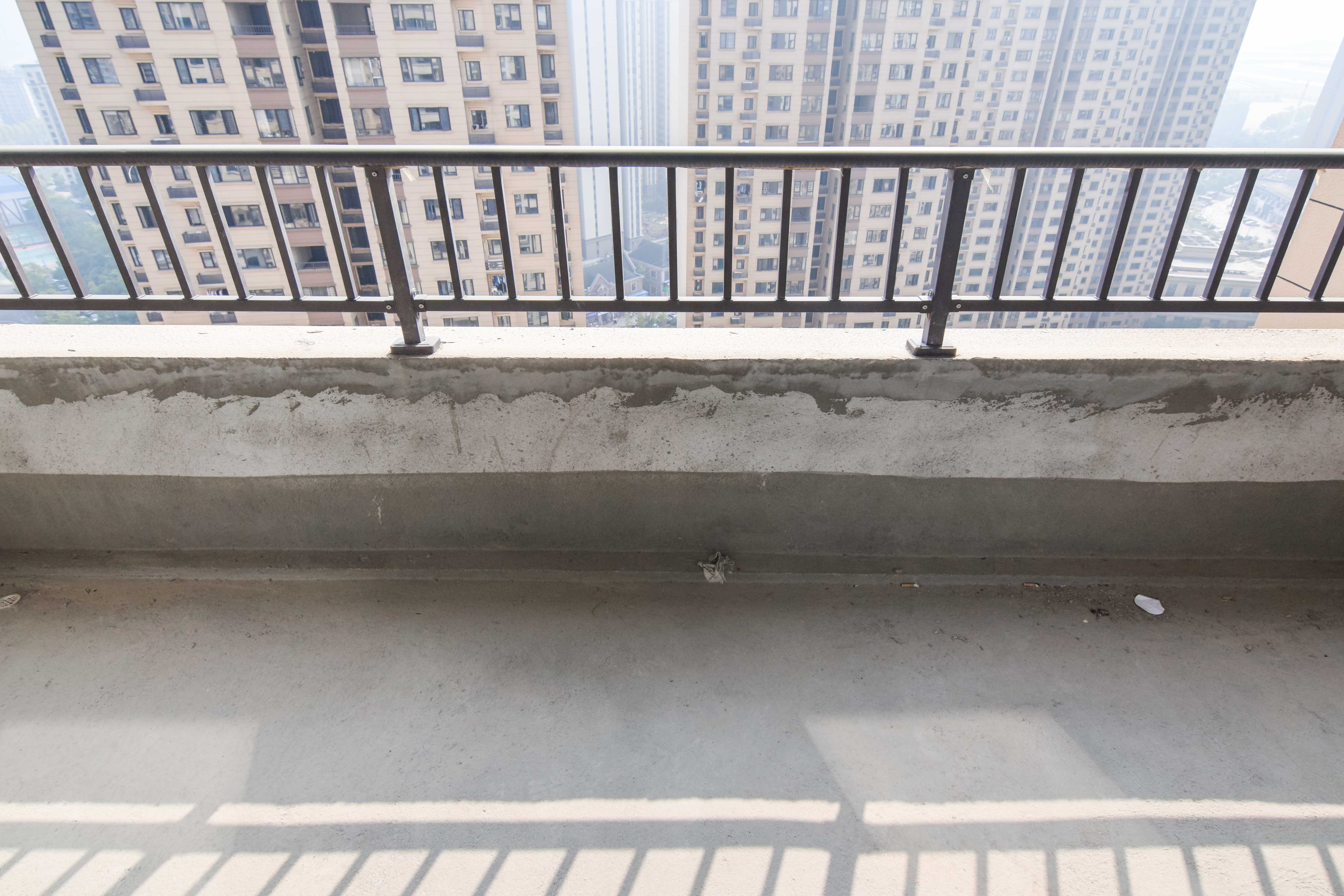 长房星珑湾 3室2厅1卫 65.0万 长房星珑湾 3室2厅1卫 65.0万阳台