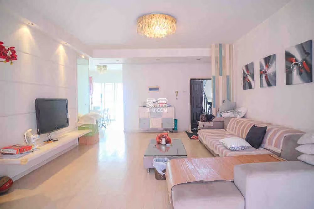 四季星城 3室2厅2卫 1700.0元/月 四季星城 3室2厅2卫 1700.0元/月室内图