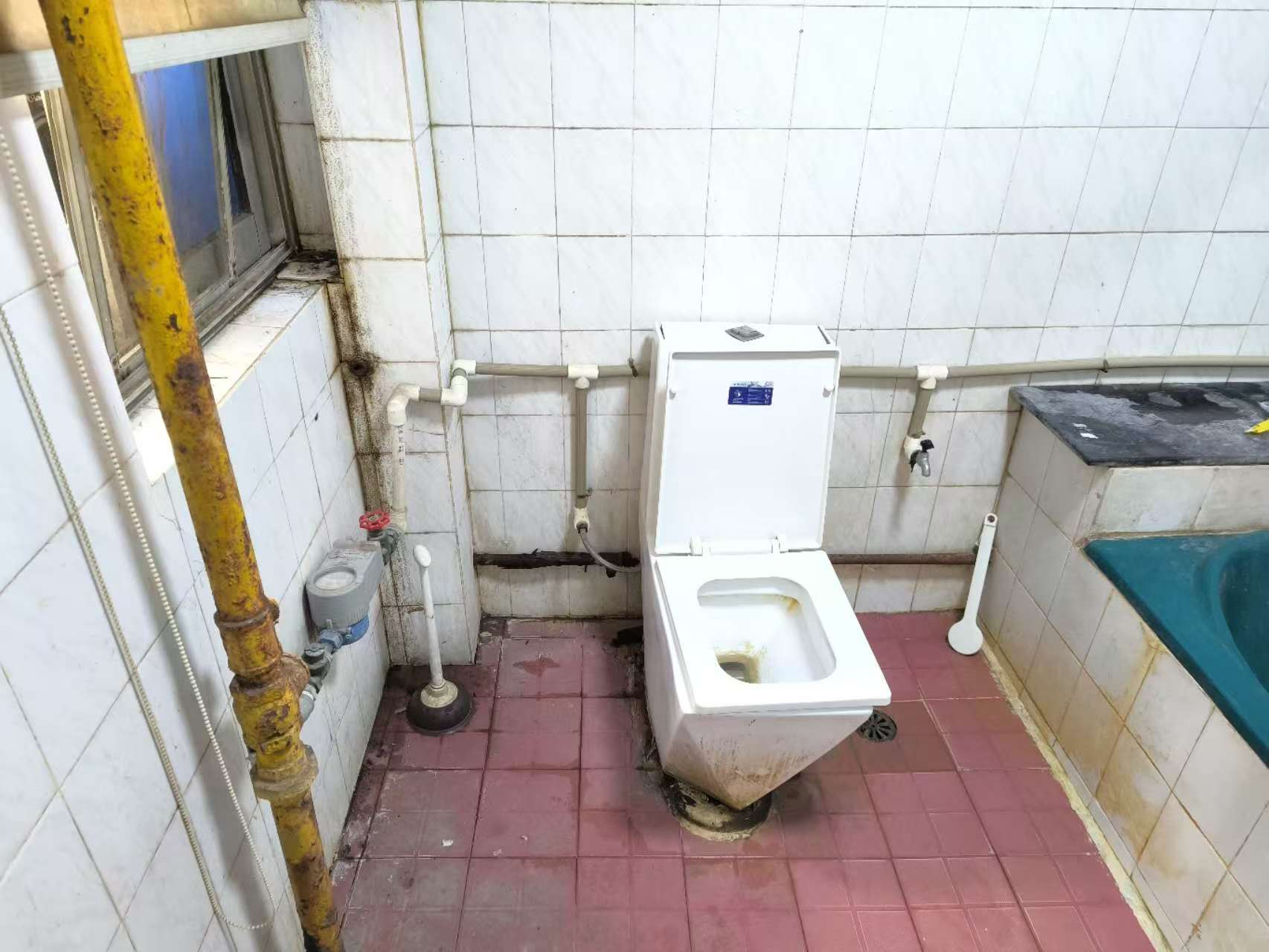景园小区  3室2厅2卫   2600.00元/月室内图