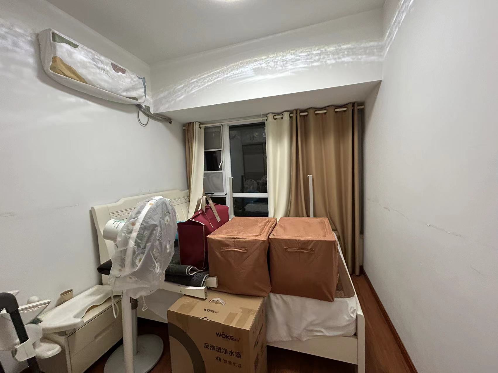 美的城三期  3室2厅2卫   2200.00元/月室内图