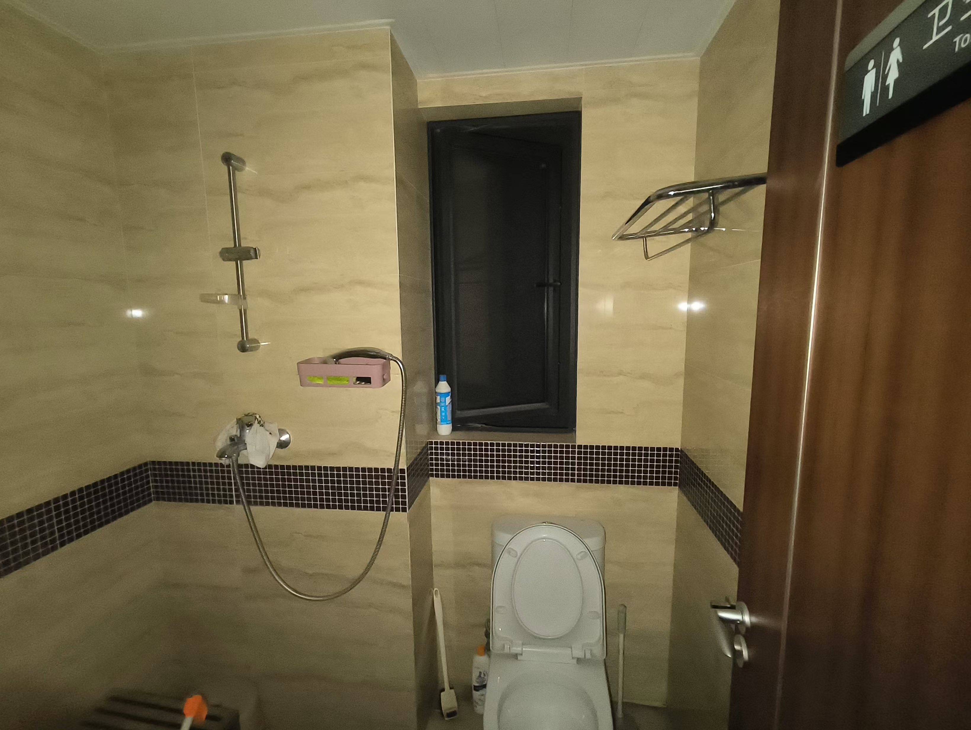 万科金域华府三四期 1室1厅1卫 2200.0元/月 万科金域华府三四期 1室1厅1卫 2200.0元/月室内图