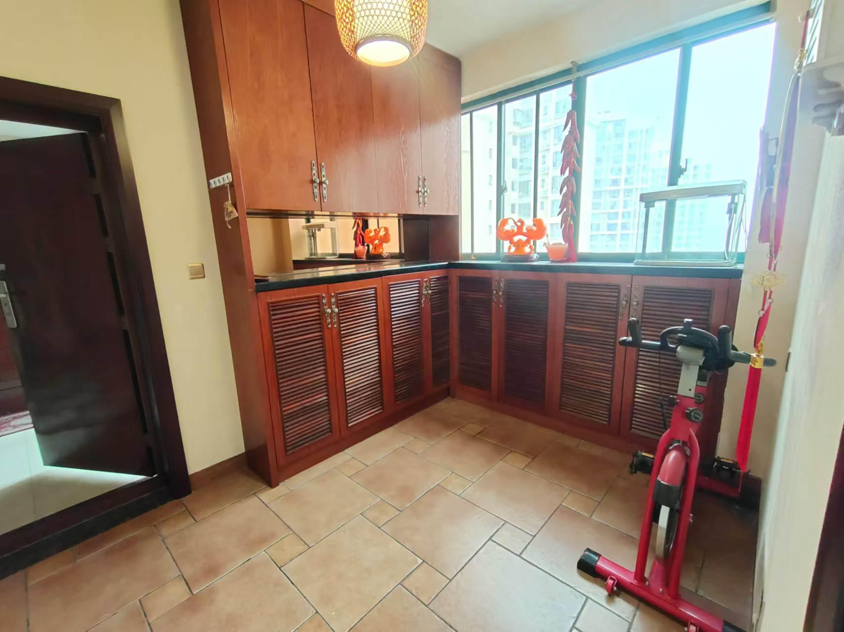 华晨御园 3室2厅2卫 2600.0元/月 华晨御园 3室2厅2卫 2600.0元/月室内图