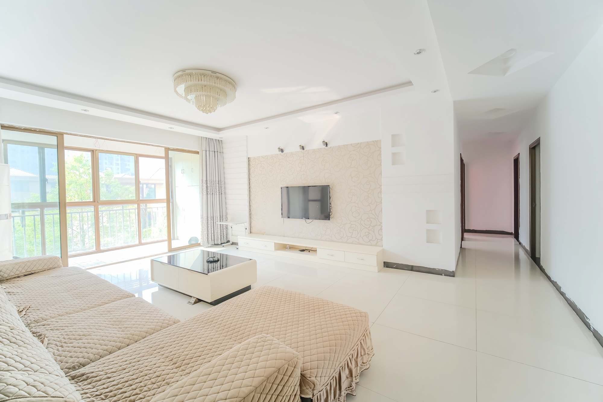 四季星城  1室2厅2卫    96.0万 四季星城  1室2厅2卫    96.0万客厅