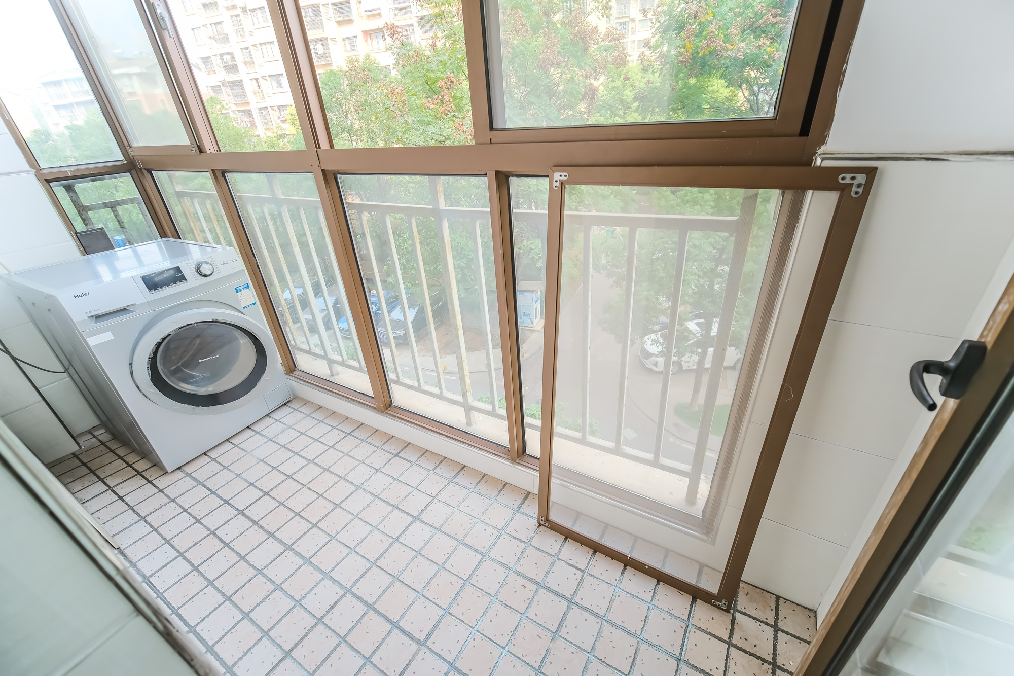 四季星城  1室2厅2卫    96.0万 四季星城  1室2厅2卫    96.0万阳台