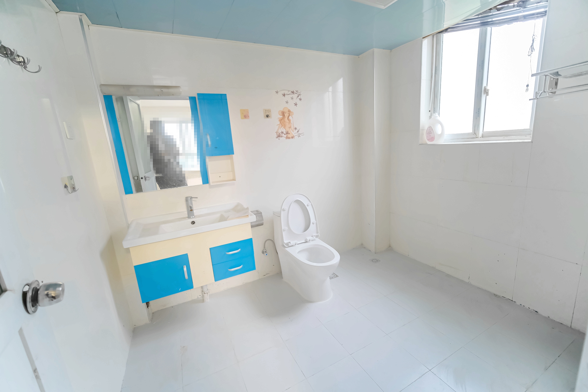 长丰星城 4室2厅2卫 89.0万 长丰星城 4室2厅2卫 89.0万卫生间