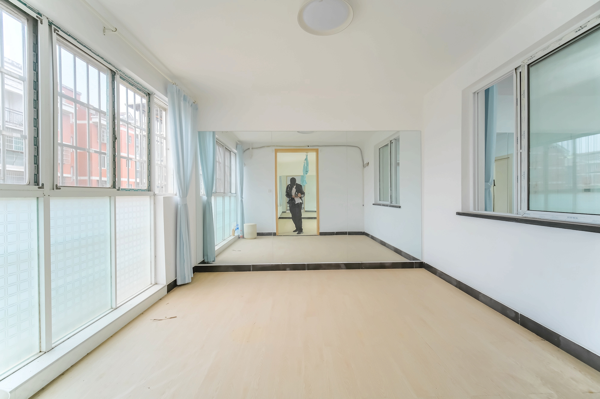 长丰星城 4室2厅2卫 89.0万 长丰星城 4室2厅2卫 89.0万阳台