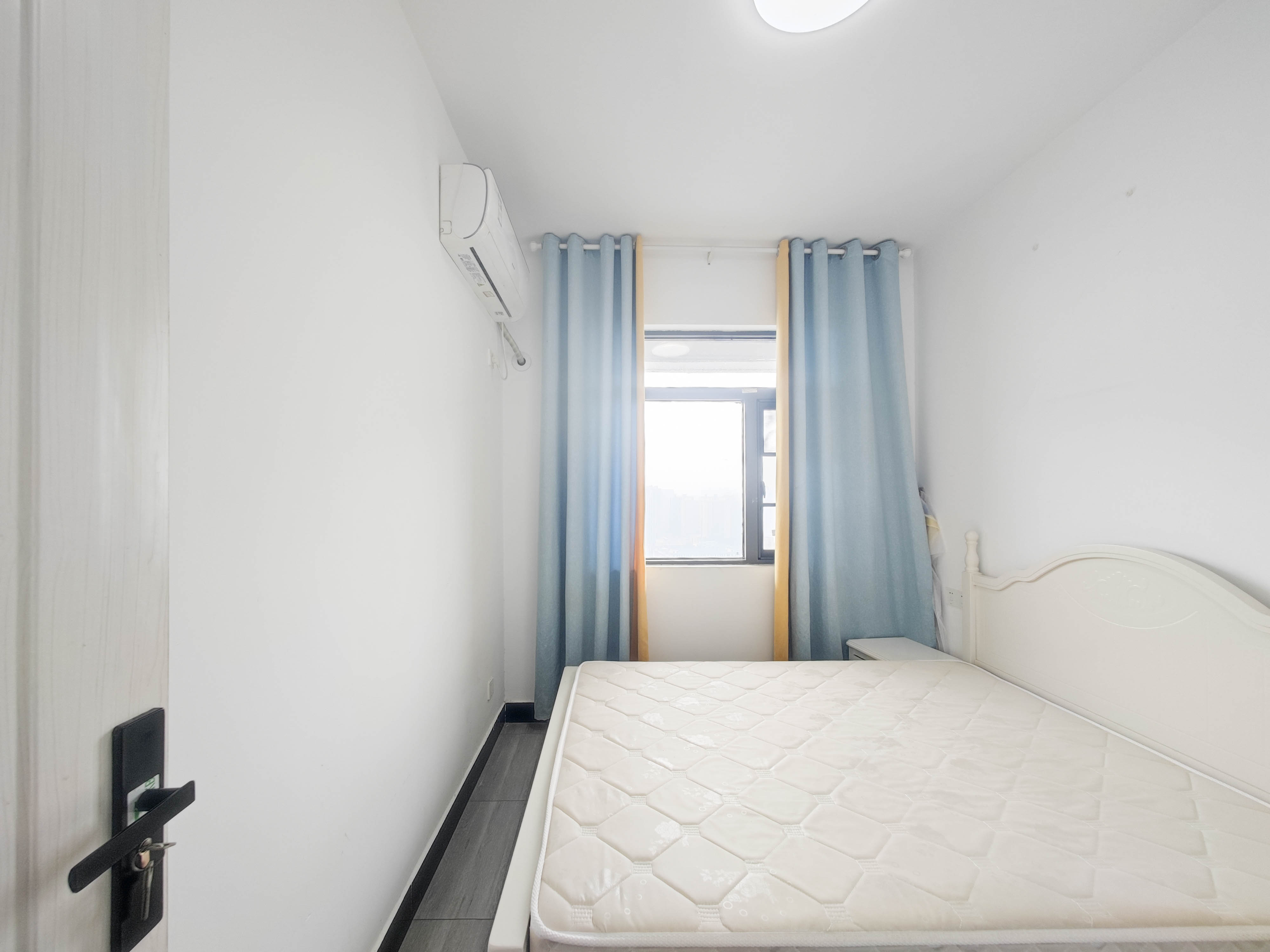 天翼花园(中国电信单位房) 3室1厅1卫 108.0万 天翼花园(中国电信单位房) 3室1厅1卫 108.0万卧室