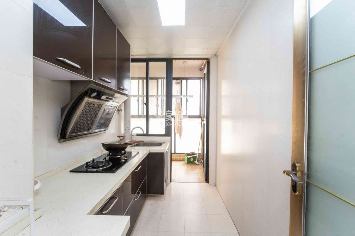 锦湘国际星城三期(锦绣苑) 2室2厅1卫 90.0万 锦湘国际星城三期(锦绣苑) 2室2厅1卫 90.0万厨房