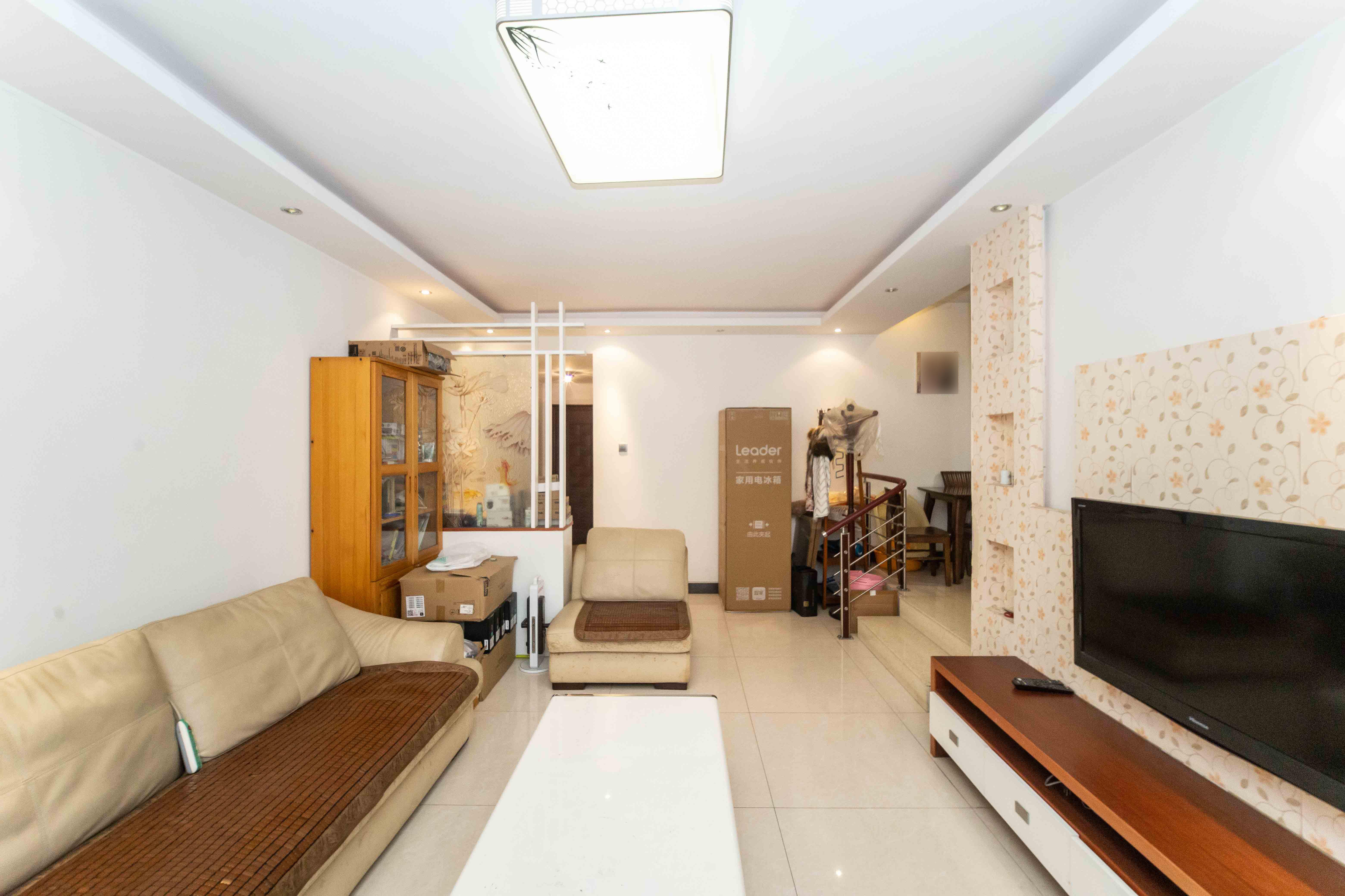 东玺门 2室2厅1卫 67.0万 东玺门 2室2厅1卫 67.0万客厅