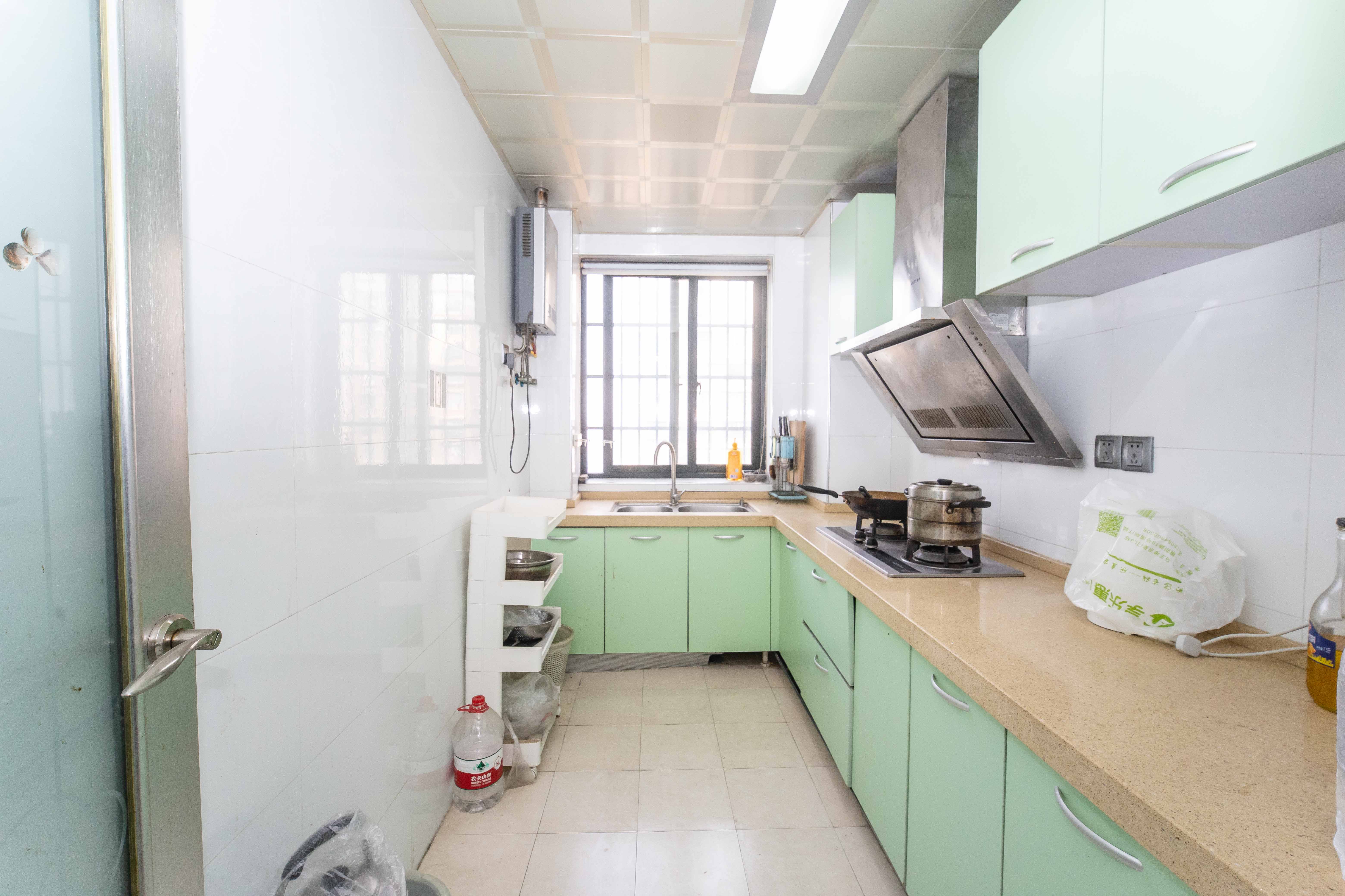 东玺门 2室2厅1卫 67.0万 东玺门 2室2厅1卫 67.0万厨房