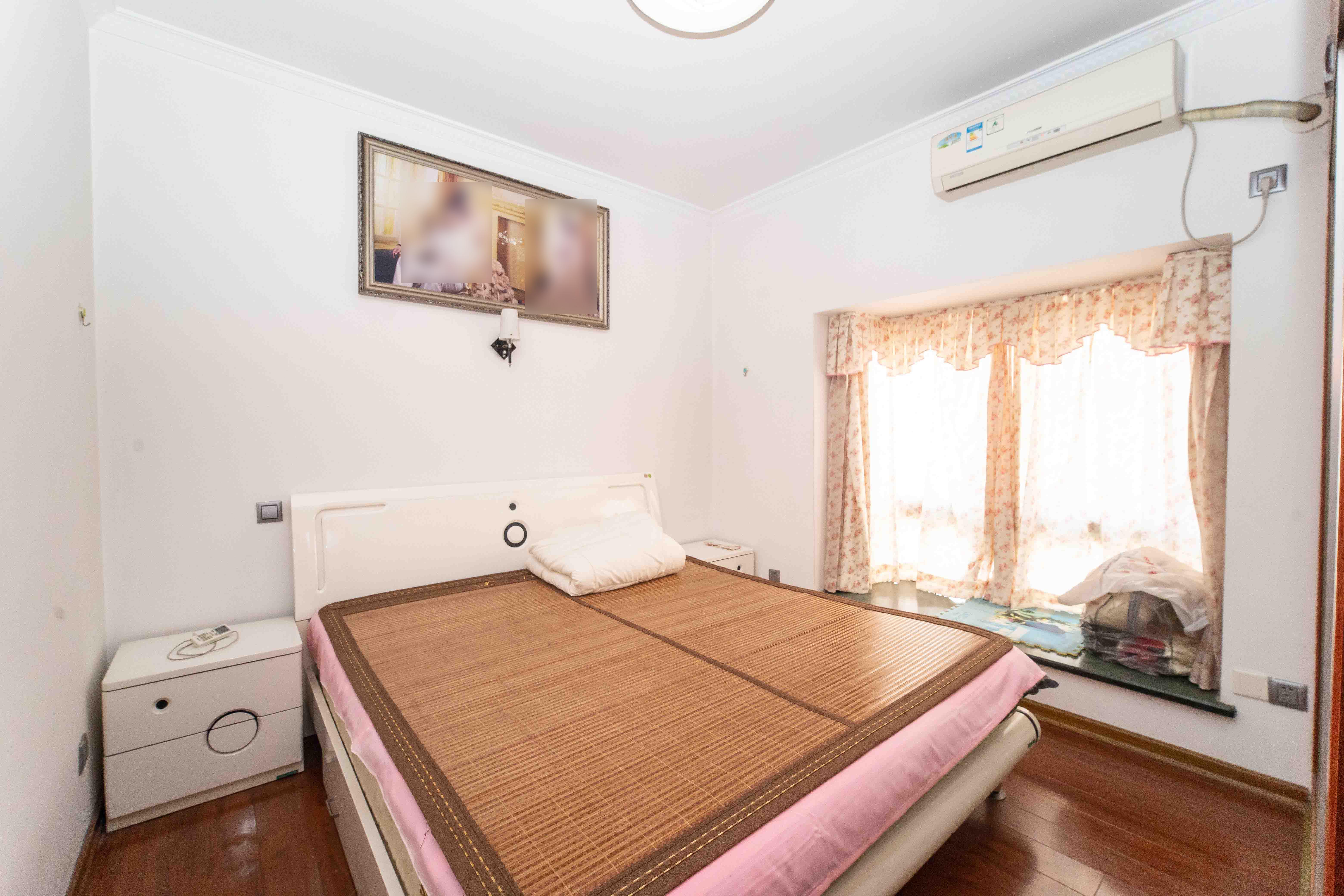 东玺门 2室2厅1卫 67.0万 东玺门 2室2厅1卫 67.0万卧室