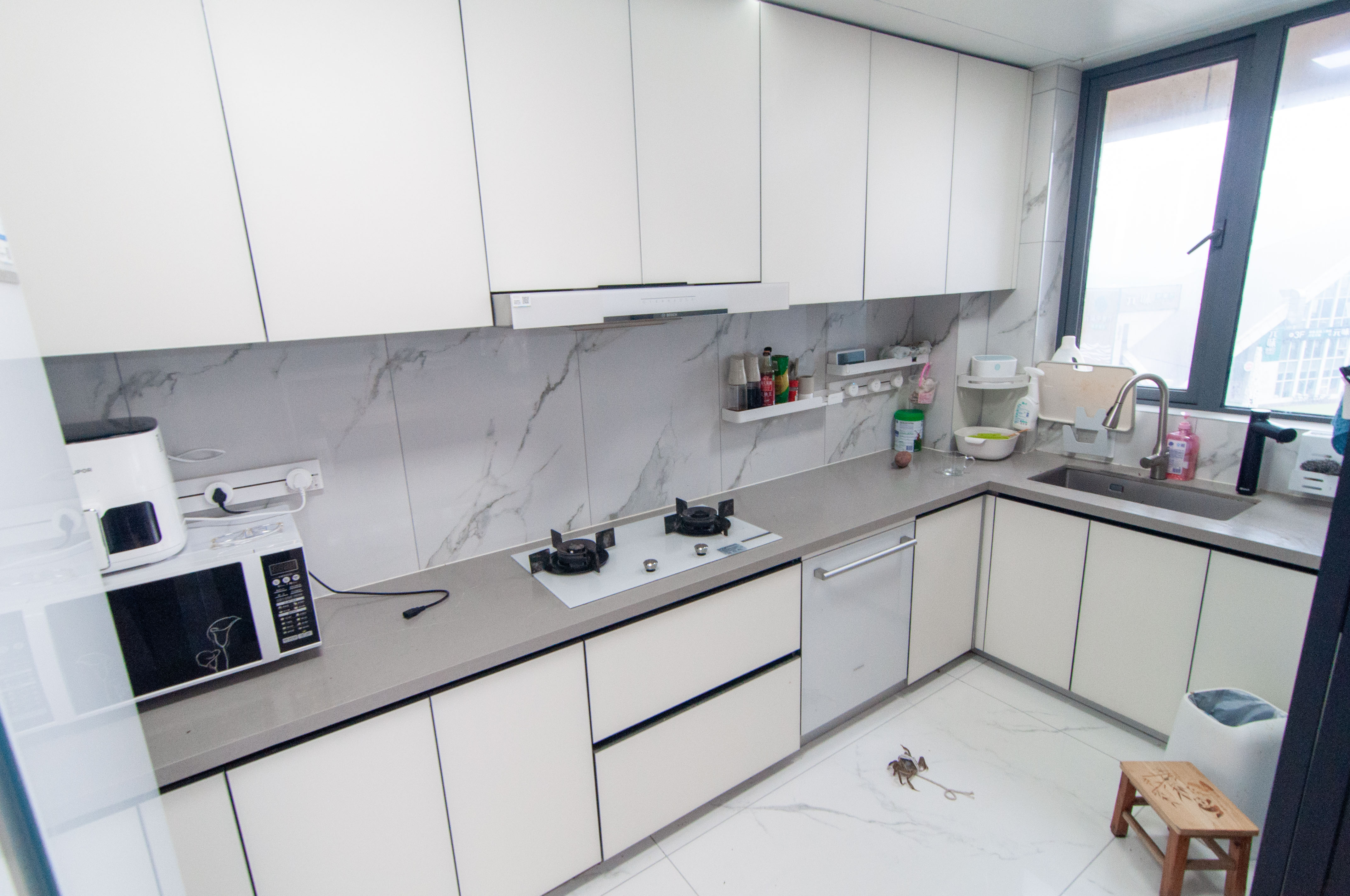 卓越浅水湾 4室2厅3卫 388.0万 卓越浅水湾 4室2厅3卫 388.0万厨房