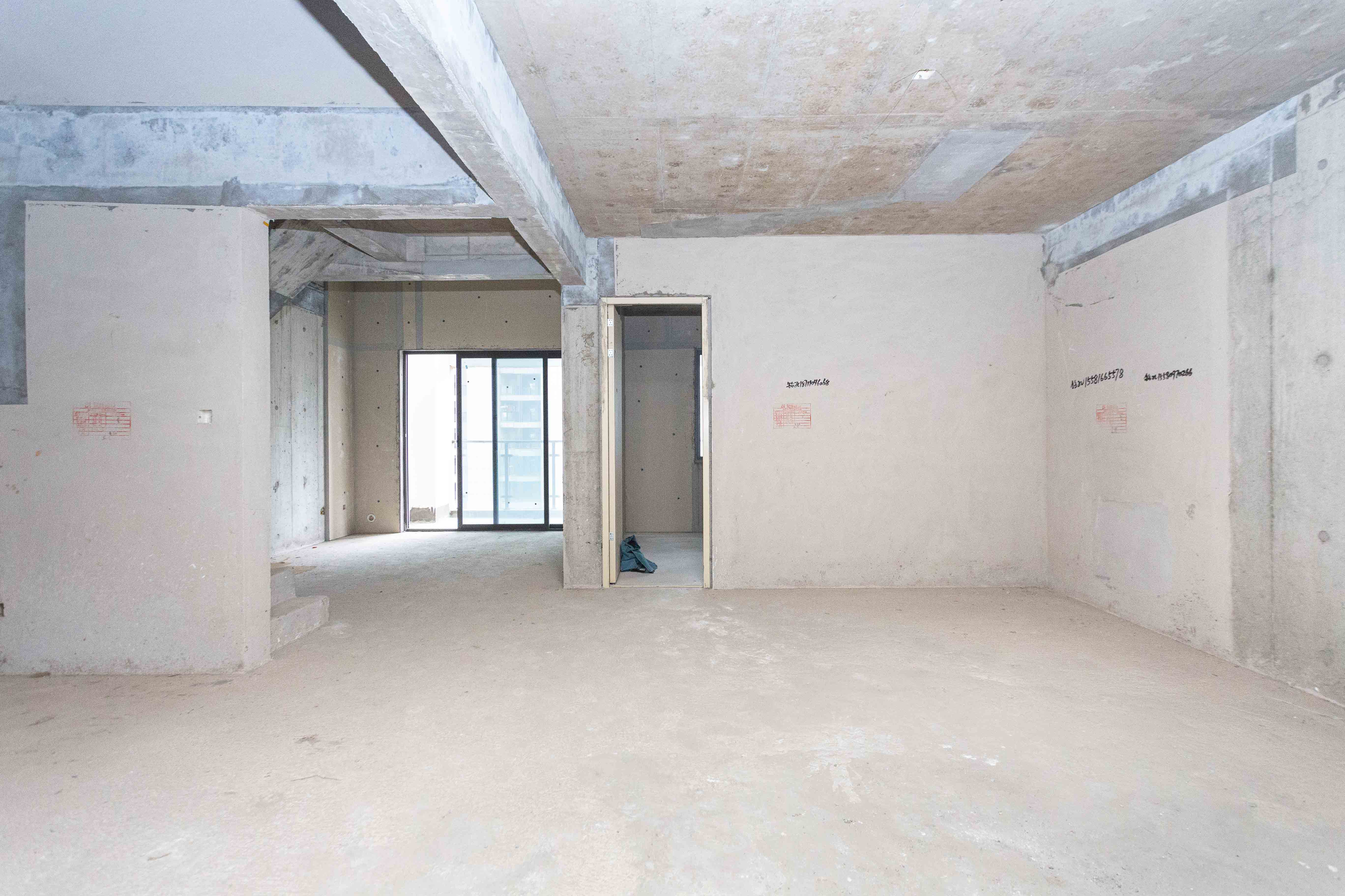 润和湘江天地AB区 4室2厅2卫 112.0万 润和湘江天地AB区 4室2厅2卫 112.0万客厅