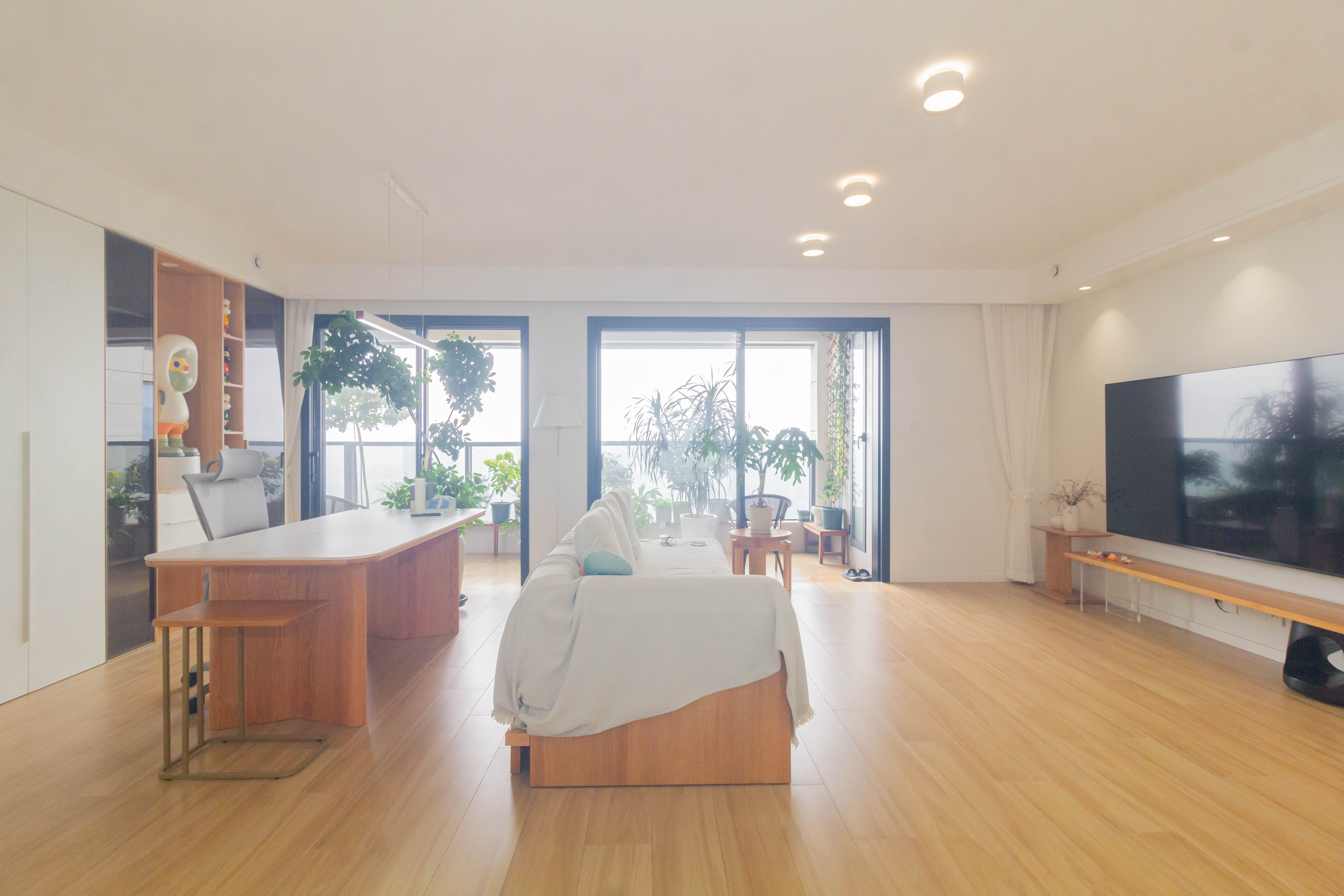 中交中央公园D5区  4室2厅2卫    268.0万客厅