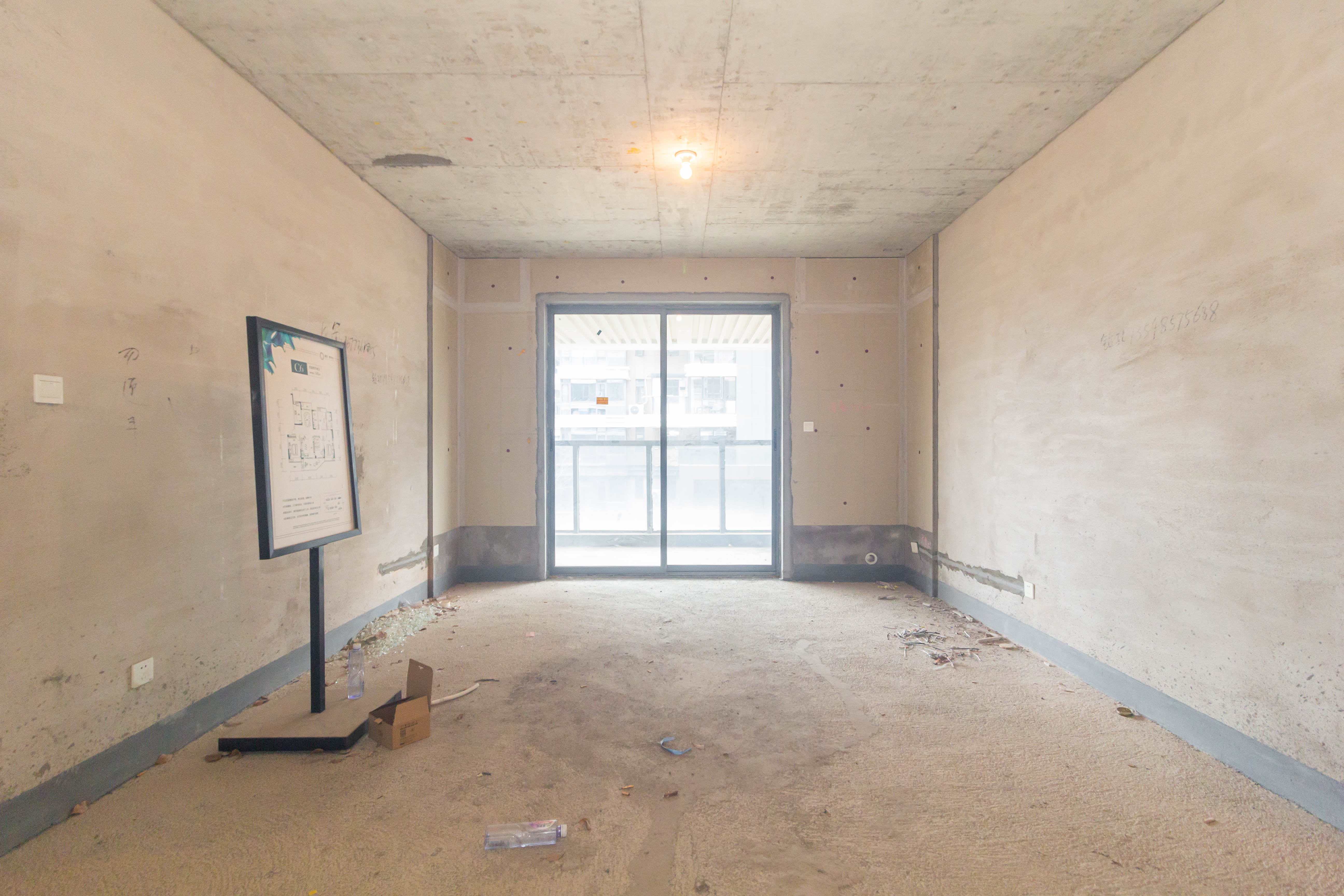 福天星中心(福天星雅苑) 4室2厅2卫 128.0万 福天星中心(福天星雅苑) 4室2厅2卫 128.0万客厅