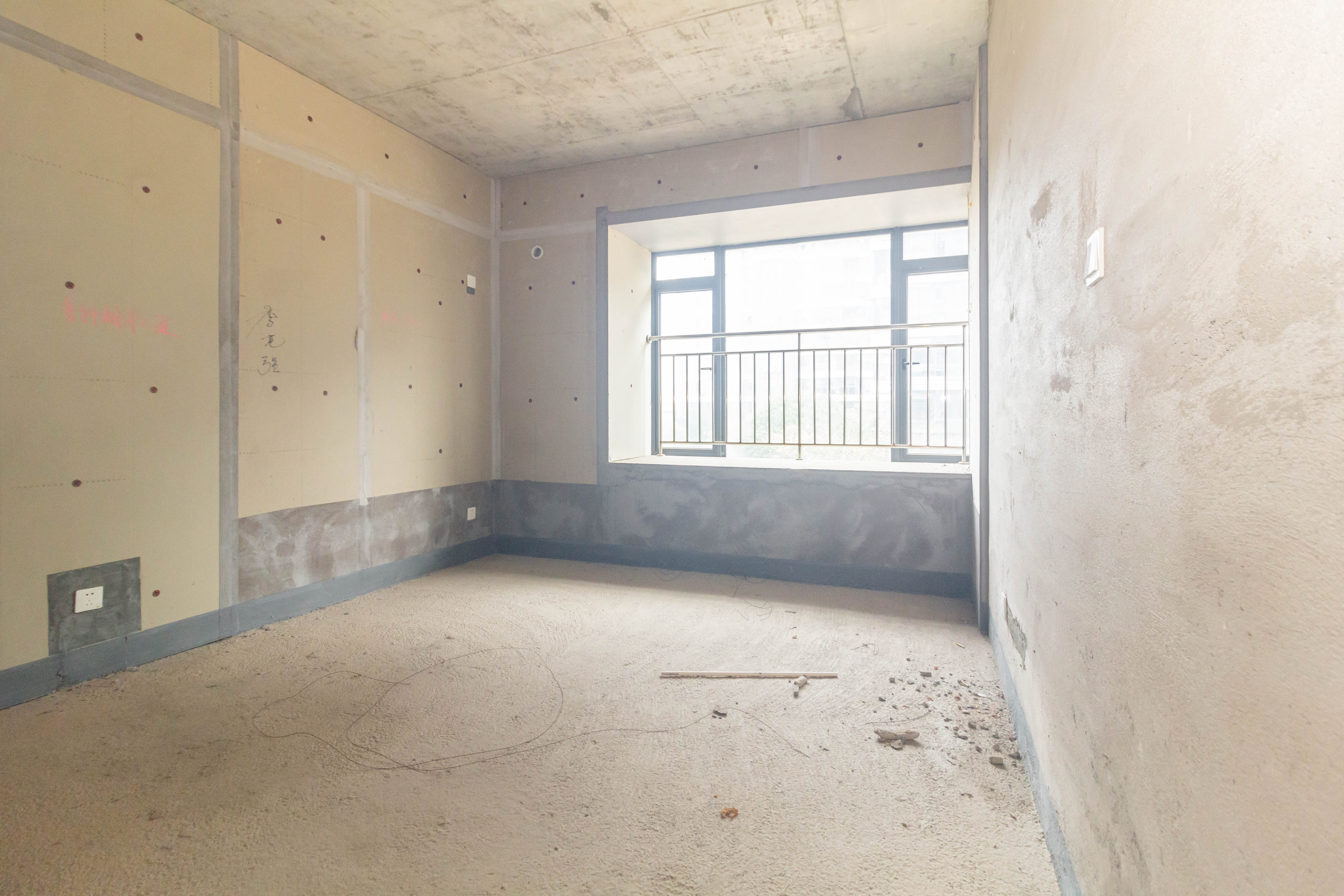 福天星中心(福天星雅苑) 4室2厅2卫 128.0万 福天星中心(福天星雅苑) 4室2厅2卫 128.0万卧室